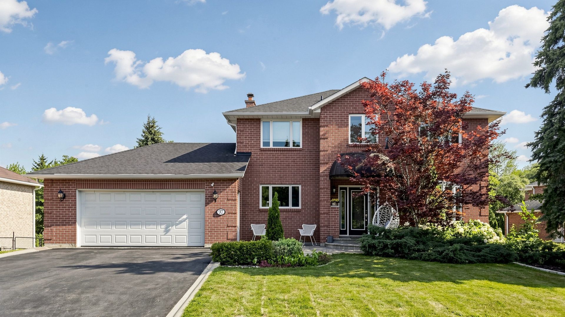 97 Thompson Drive, East Gwillimbury, On L9n 1e2