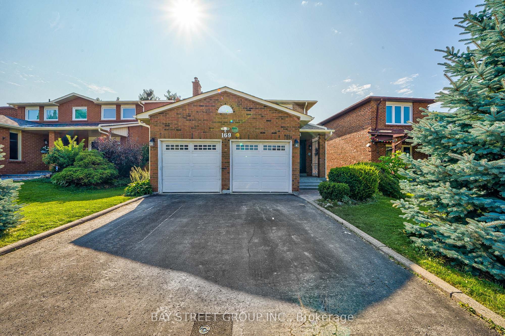 169 Killian Road Room A, Vaughan, On L6a 1a8