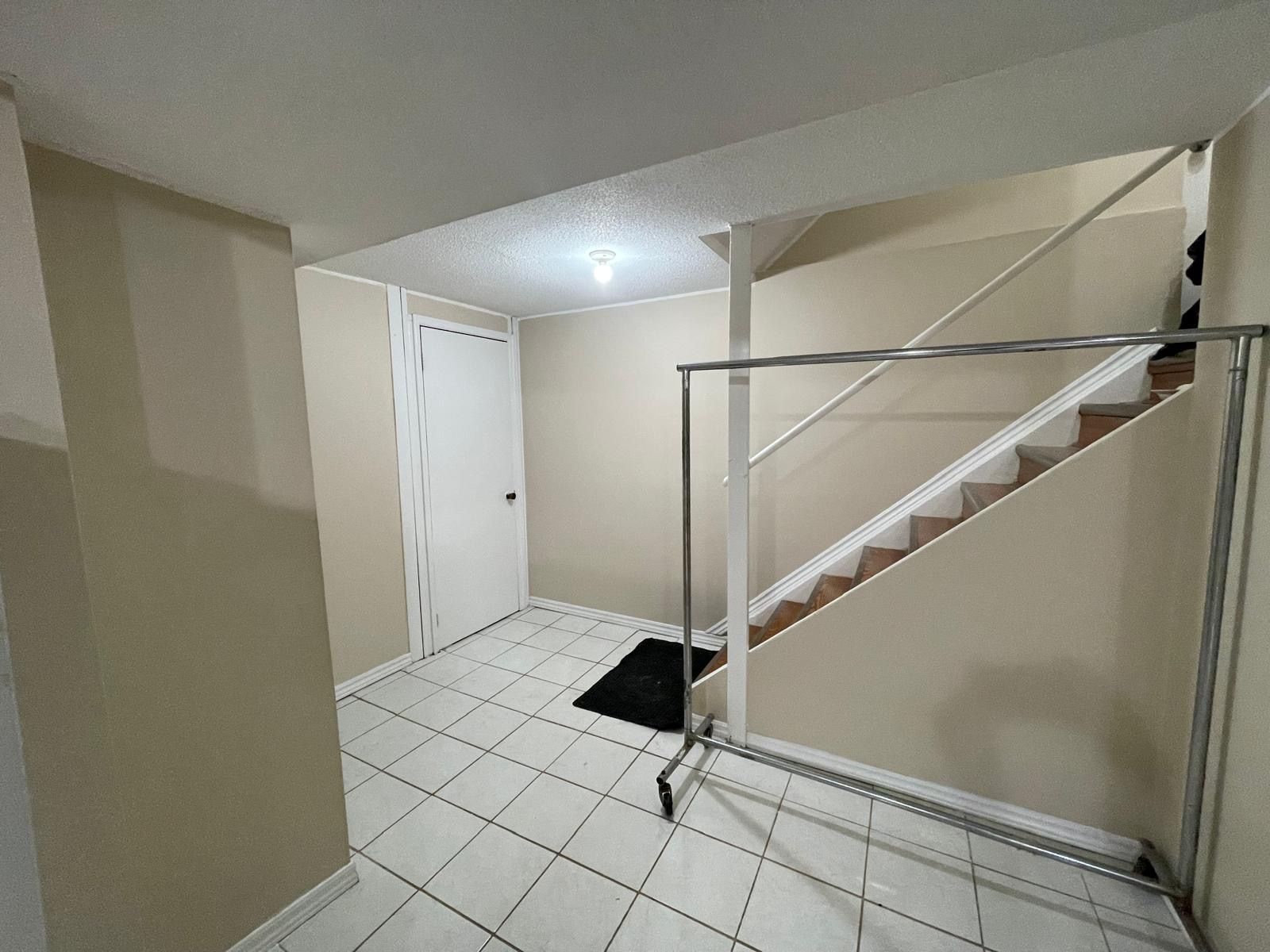 64 E Cimmaron Street E Basement, Markham, On L3s 2g4
