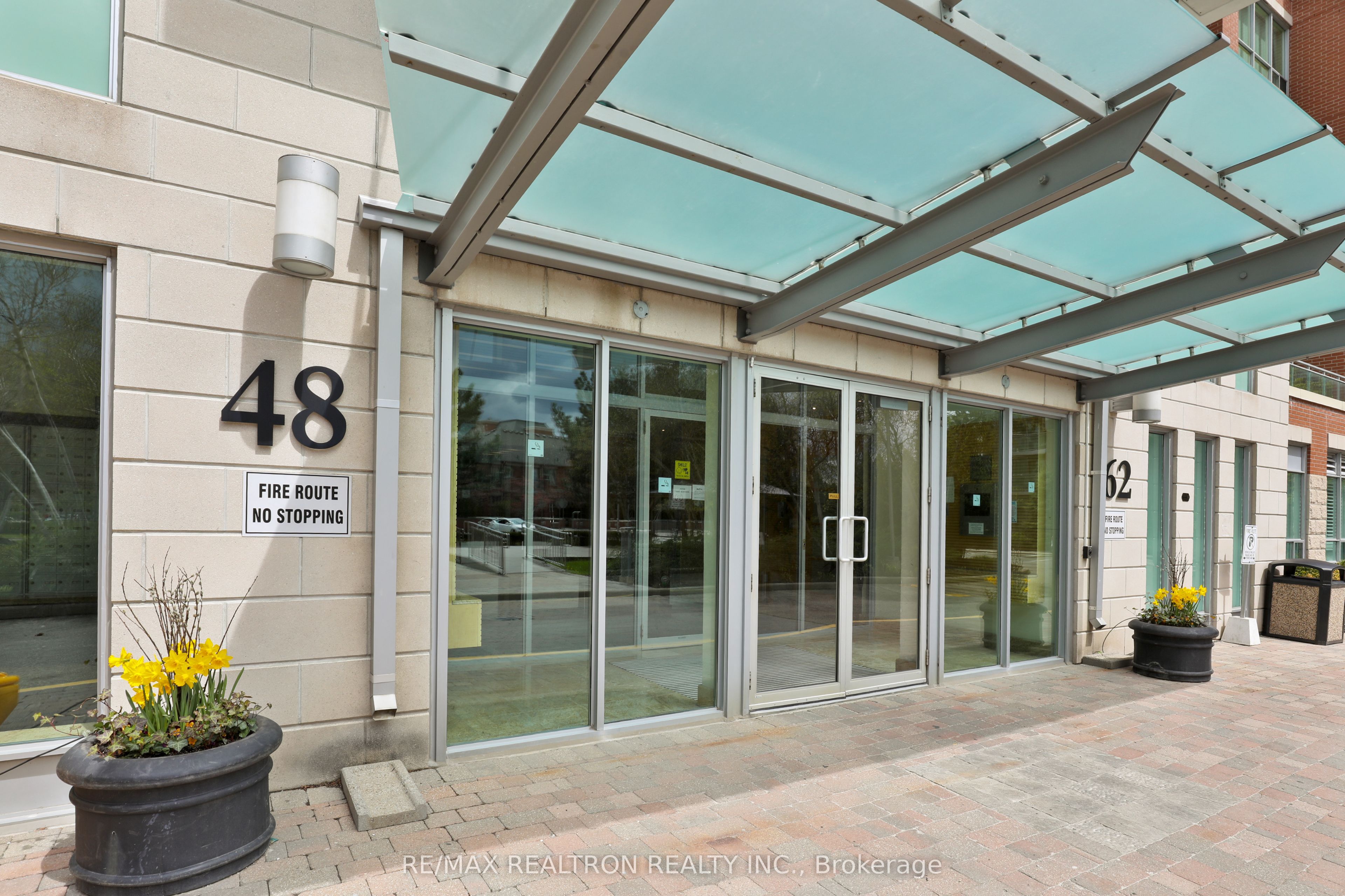 48 Suncrest Boulevard 112, Markham, On L3t 7y5