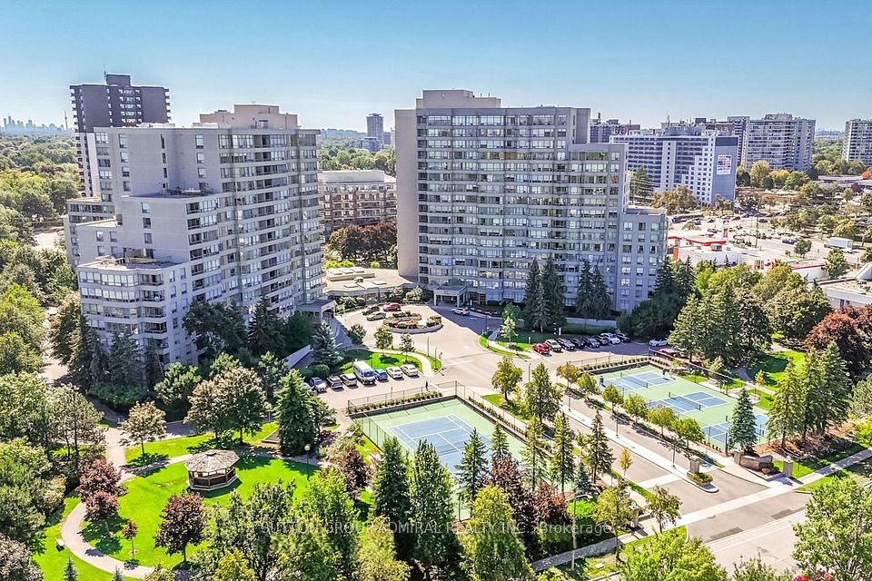 7 Townsgate Drive 604, Vaughan, On L4j 7z9