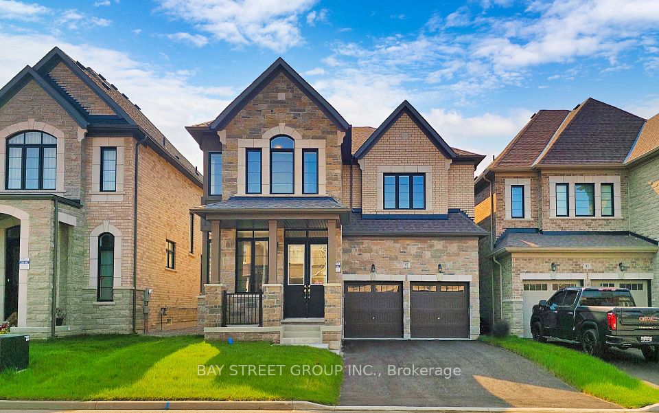 Upper Two Bedrooms - 97 Halldorson Avenue, Aurora, On L4g 0c5