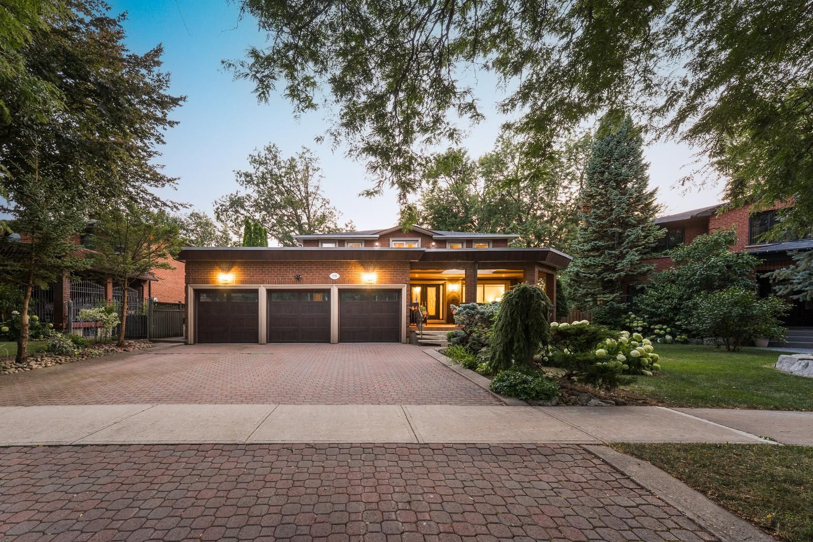178 Wigwoss Drive, Vaughan, On L4l 4h2