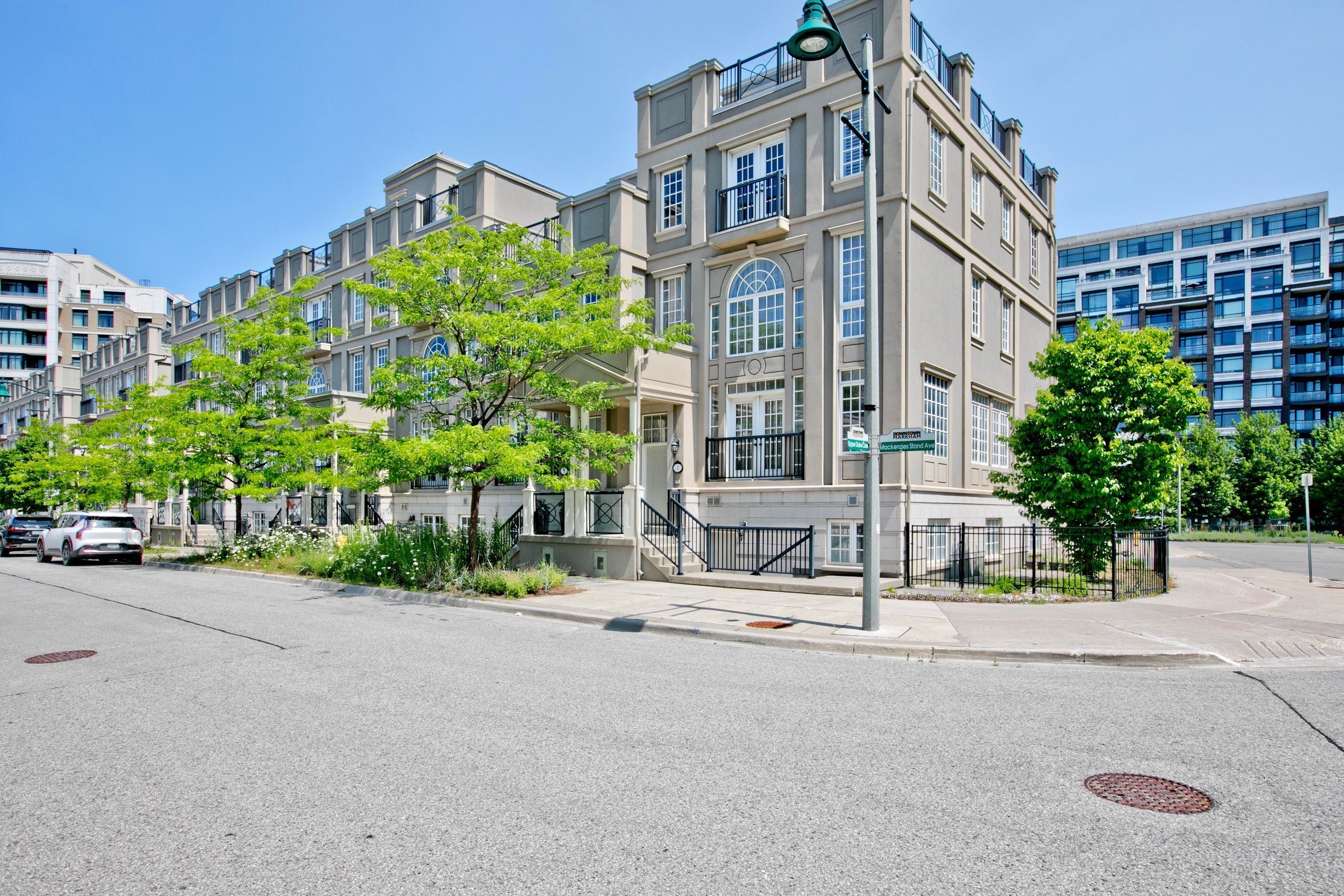 1 Mackenzie'S Stand Avenue, Markham, On L6g 0c4
