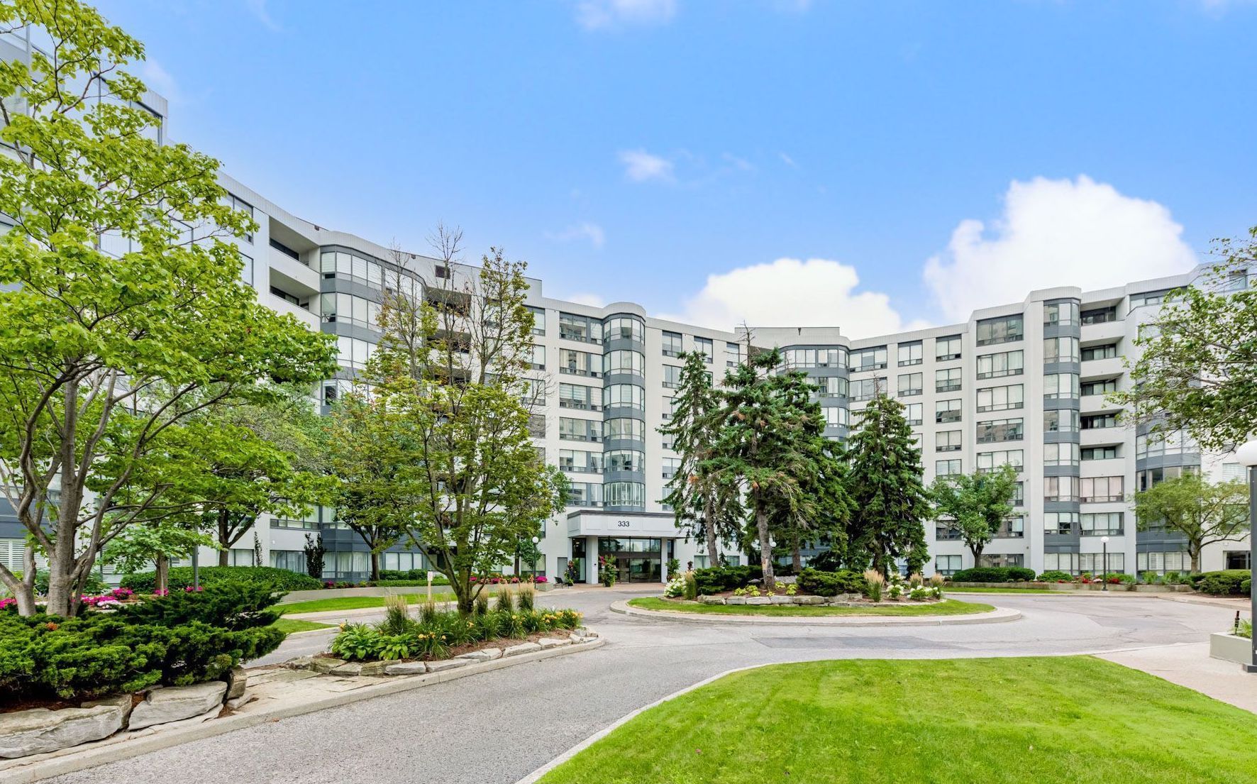 333 Clark Avenue W #103, Vaughan, On L4j 7k4