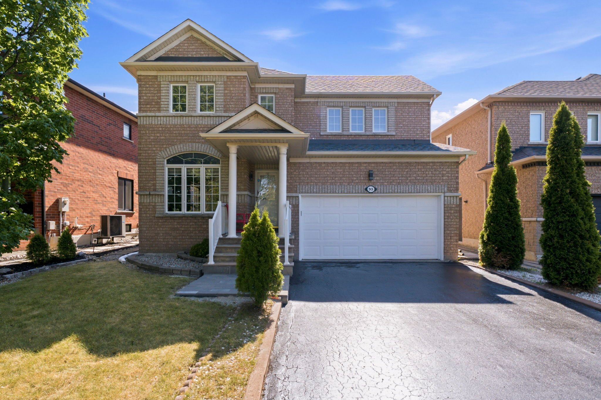 93 Chalone Crescent, Vaughan, On L4h 1v6