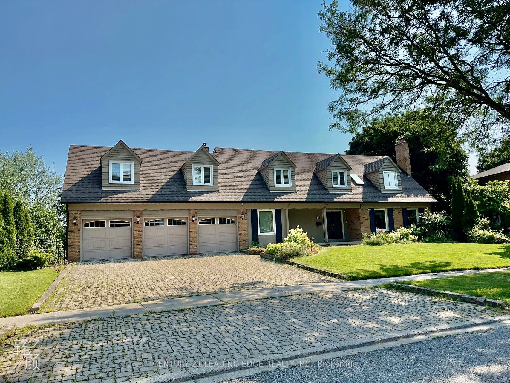 11 Rae Crescent, Markham, On L3r 2x8