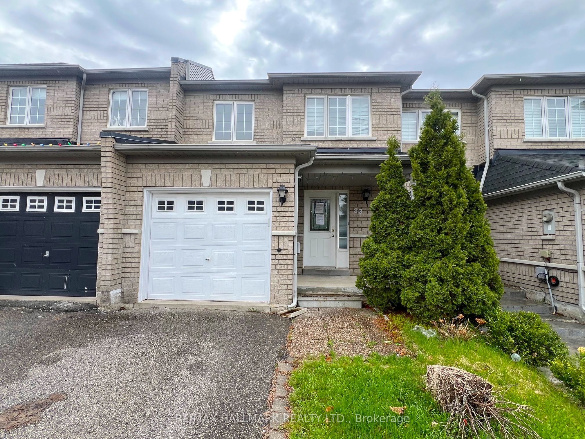 33 Lodgeway Drive, Vaughan, On L6a 3s6