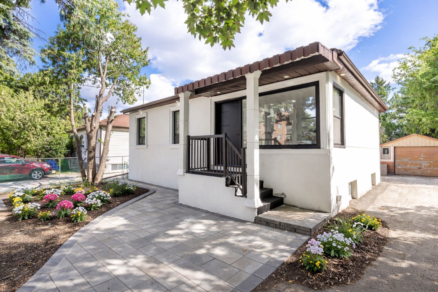 225 Essex Avenue, Richmond Hill, On L4c 2c1