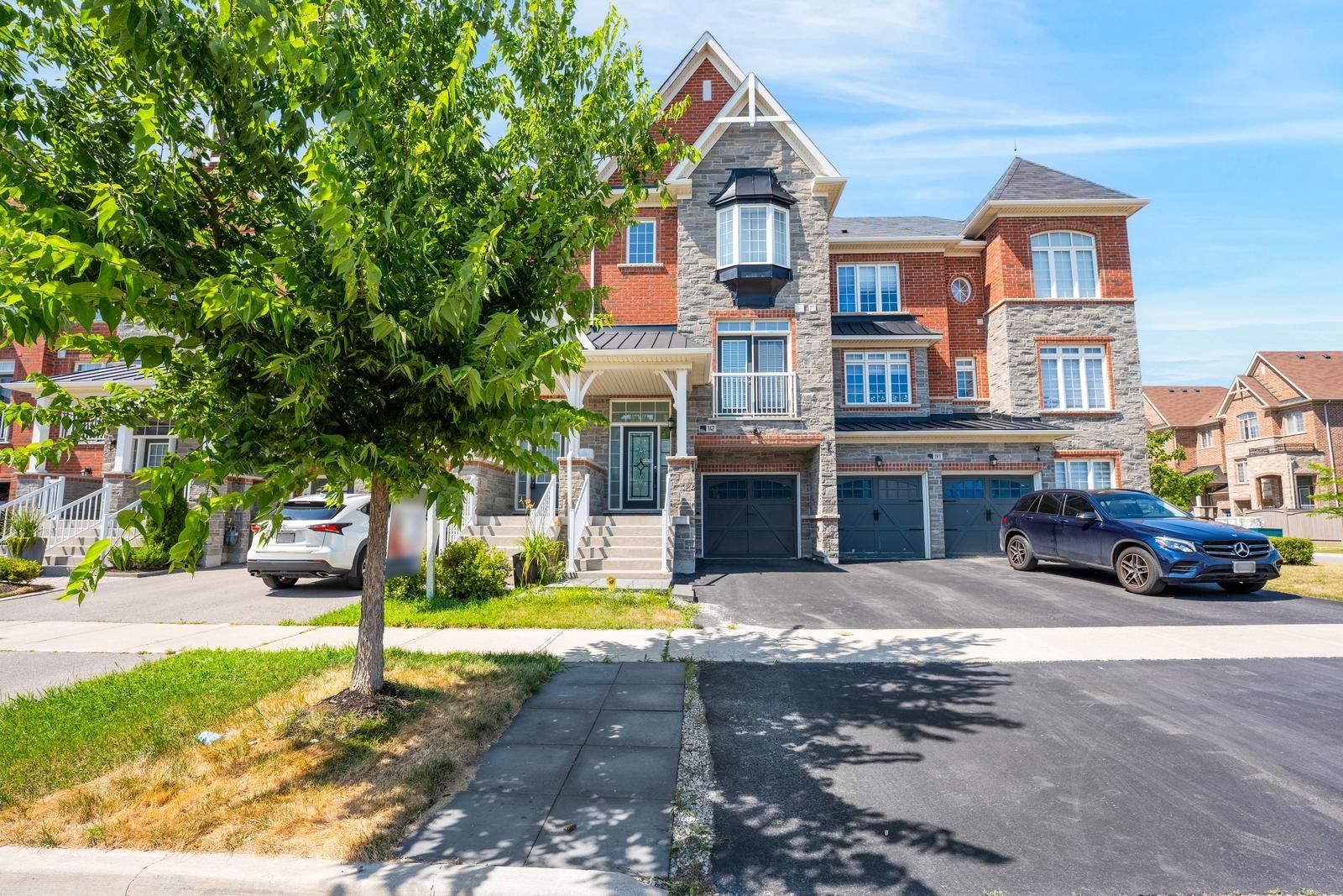 142 Farooq Boulevard S, Vaughan, On L4h 4s1