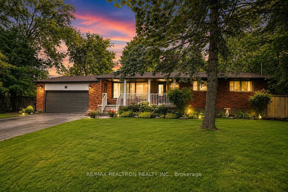 15 Park Road, Bradford West Gwillimbury, On L0g 1b0