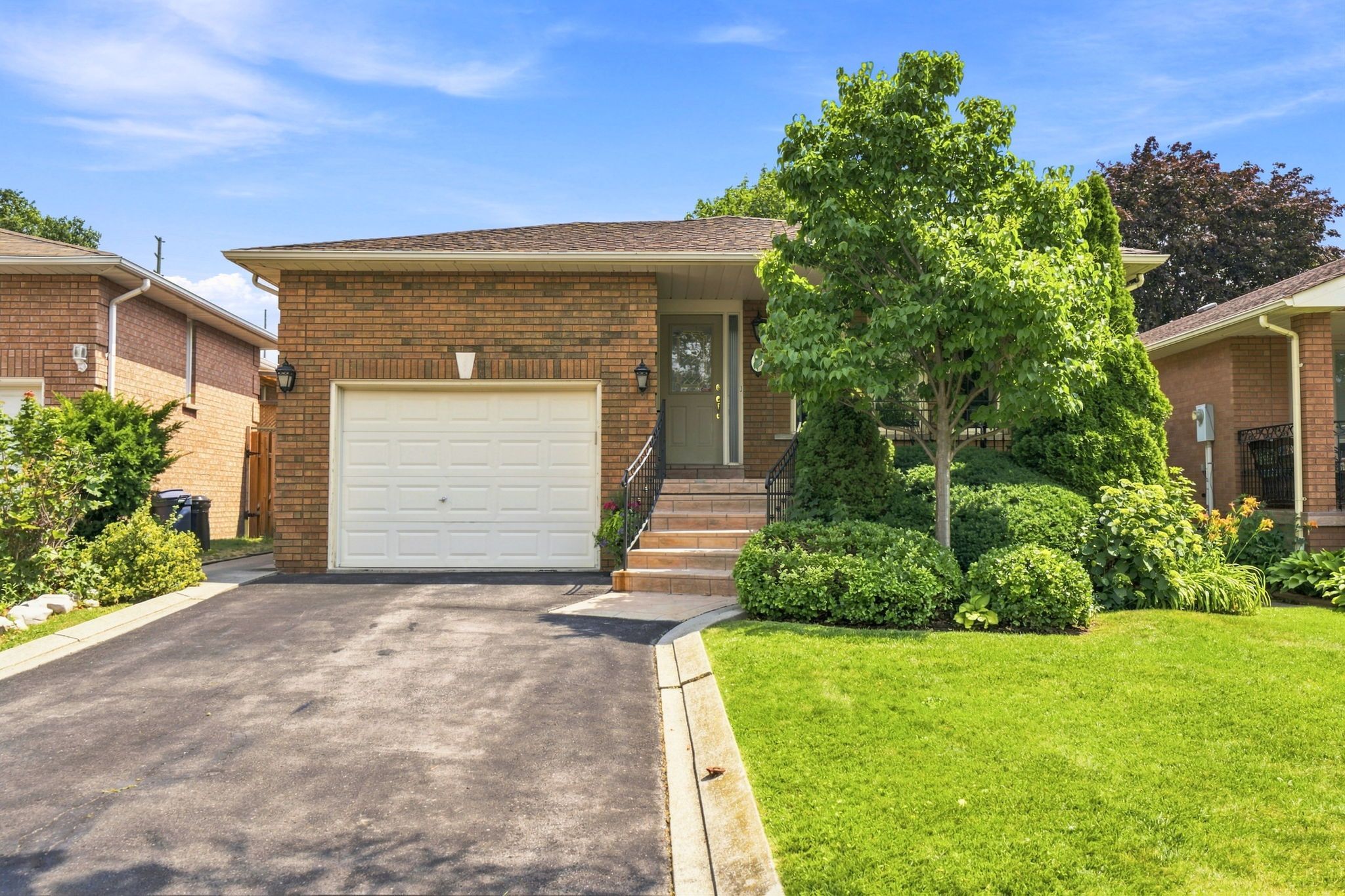 39 Dante Court, Vaughan, On L4l 7v5
