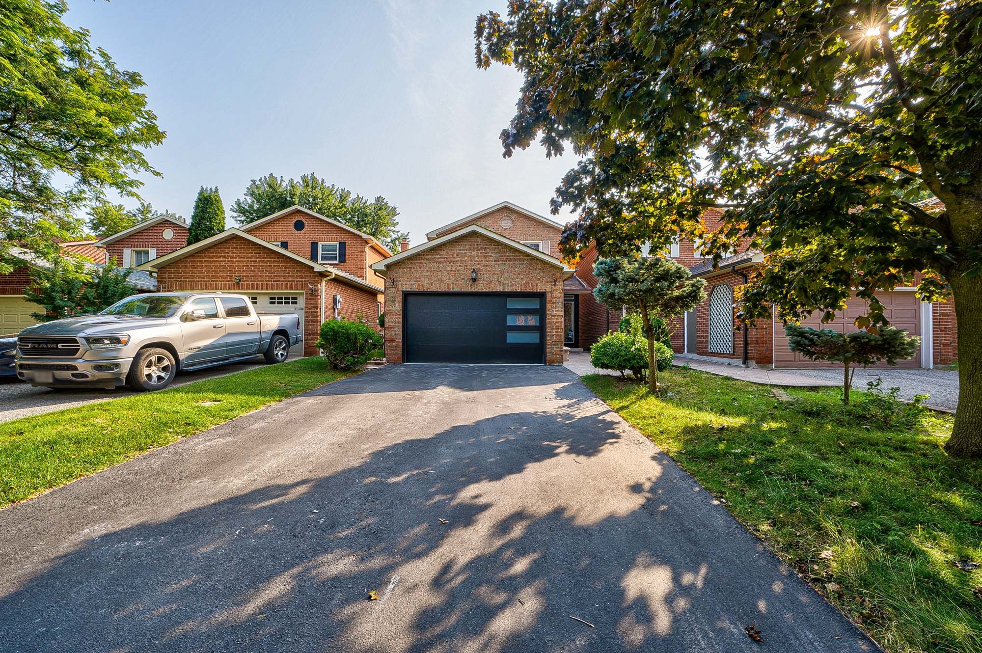61 Trothen Circle, Markham, On L3p 4h3