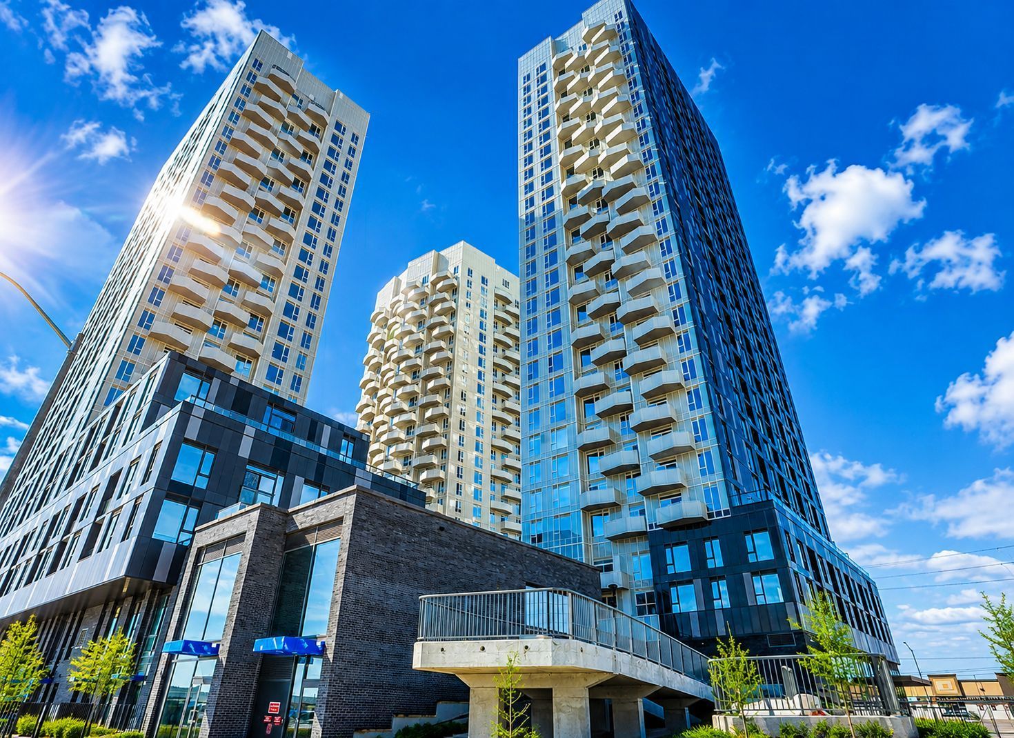 474 Caldari Road 1707, Vaughan, On L4k 0r5