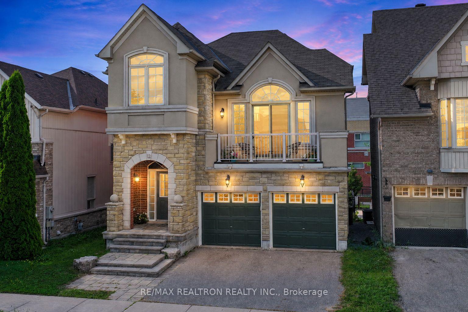 12 Cozens Drive, Richmond Hill, On L4e 4w3