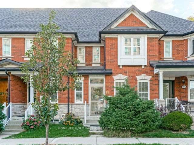 62 Baffin Court, Richmond Hill, On L4b 4j7