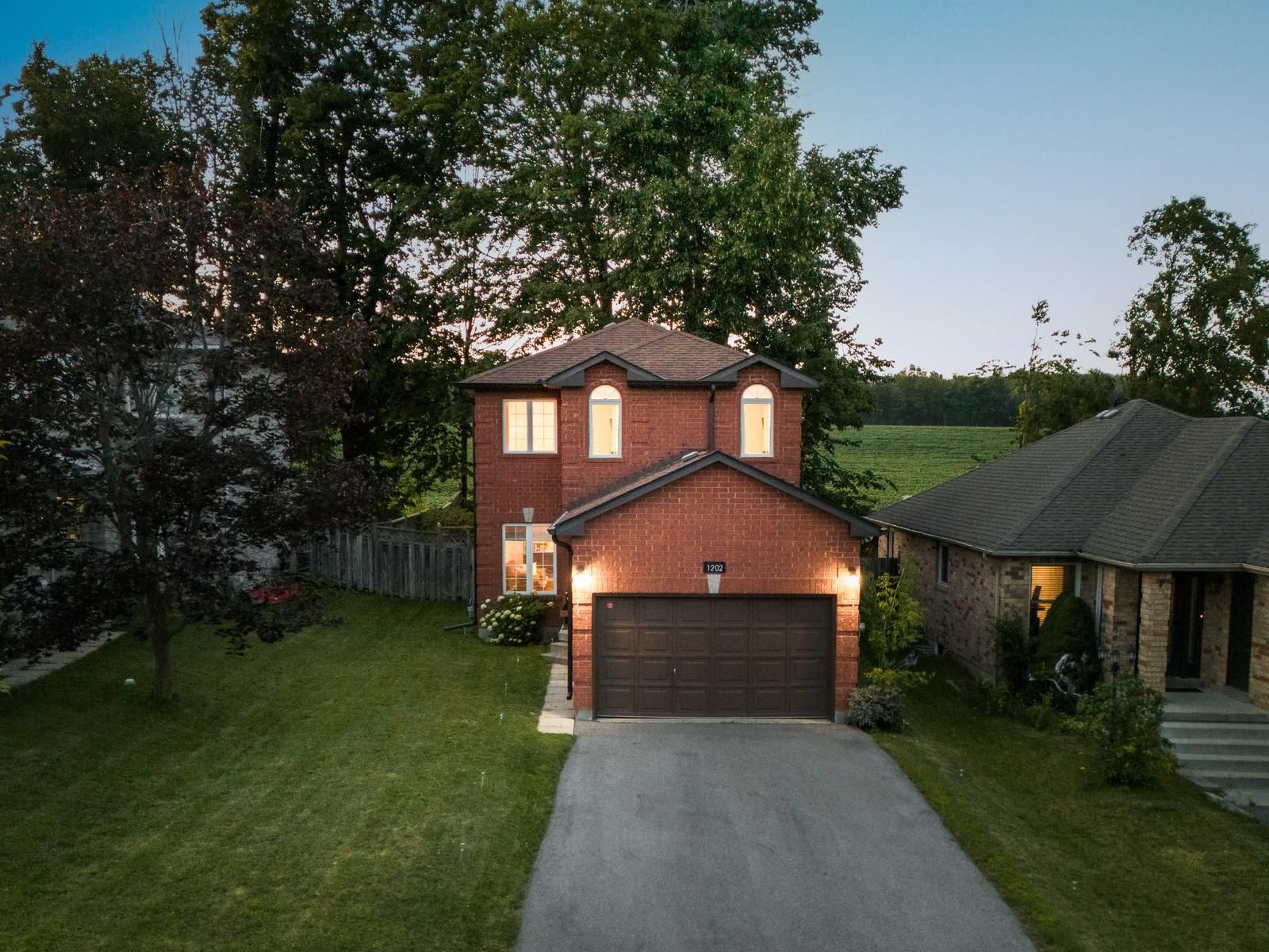 1202 Leslie Drive, Innisfil, On L9s 2b1