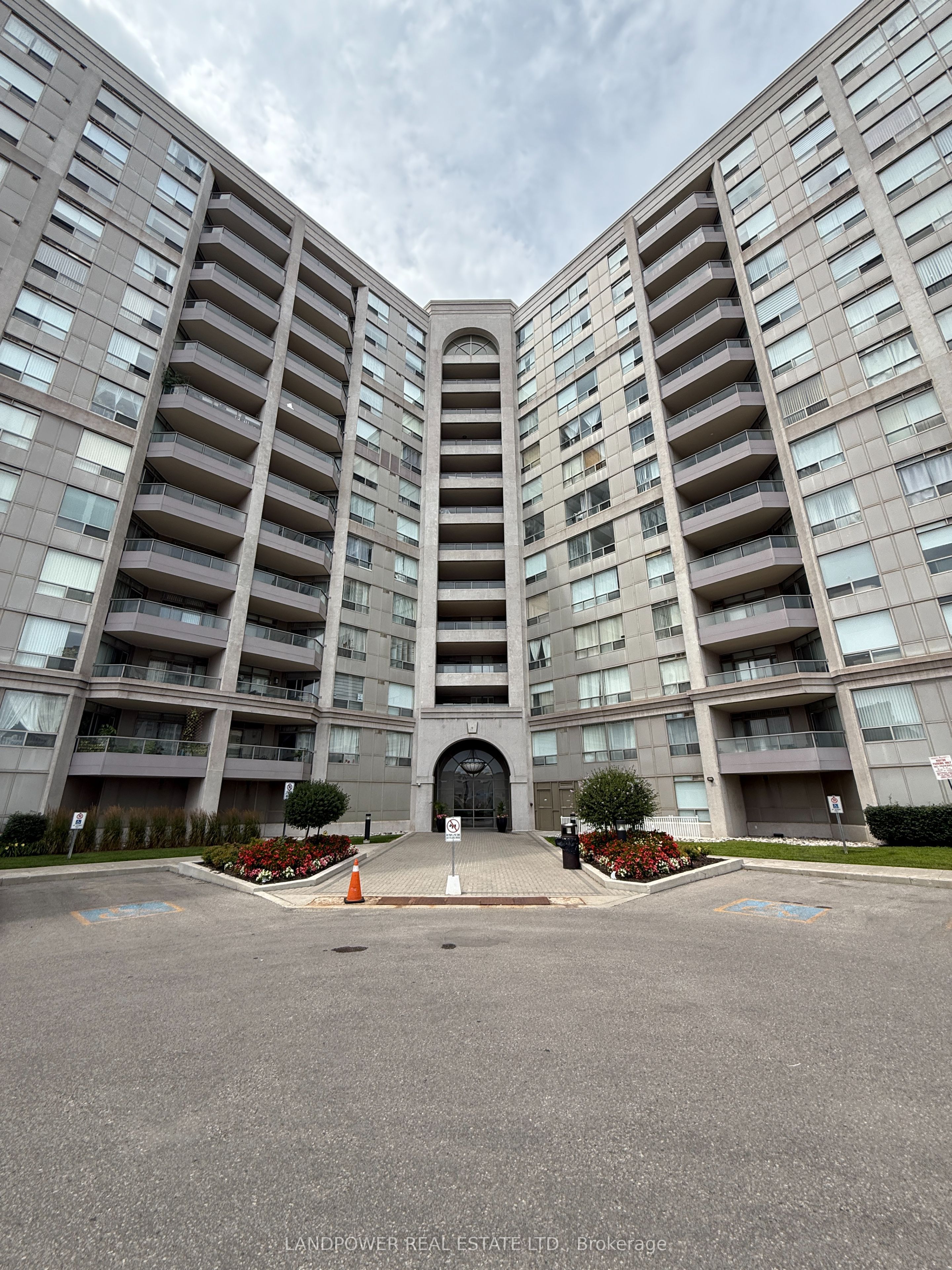 9015 Leslie Street 1202, Richmond Hill, On L4b 4j8