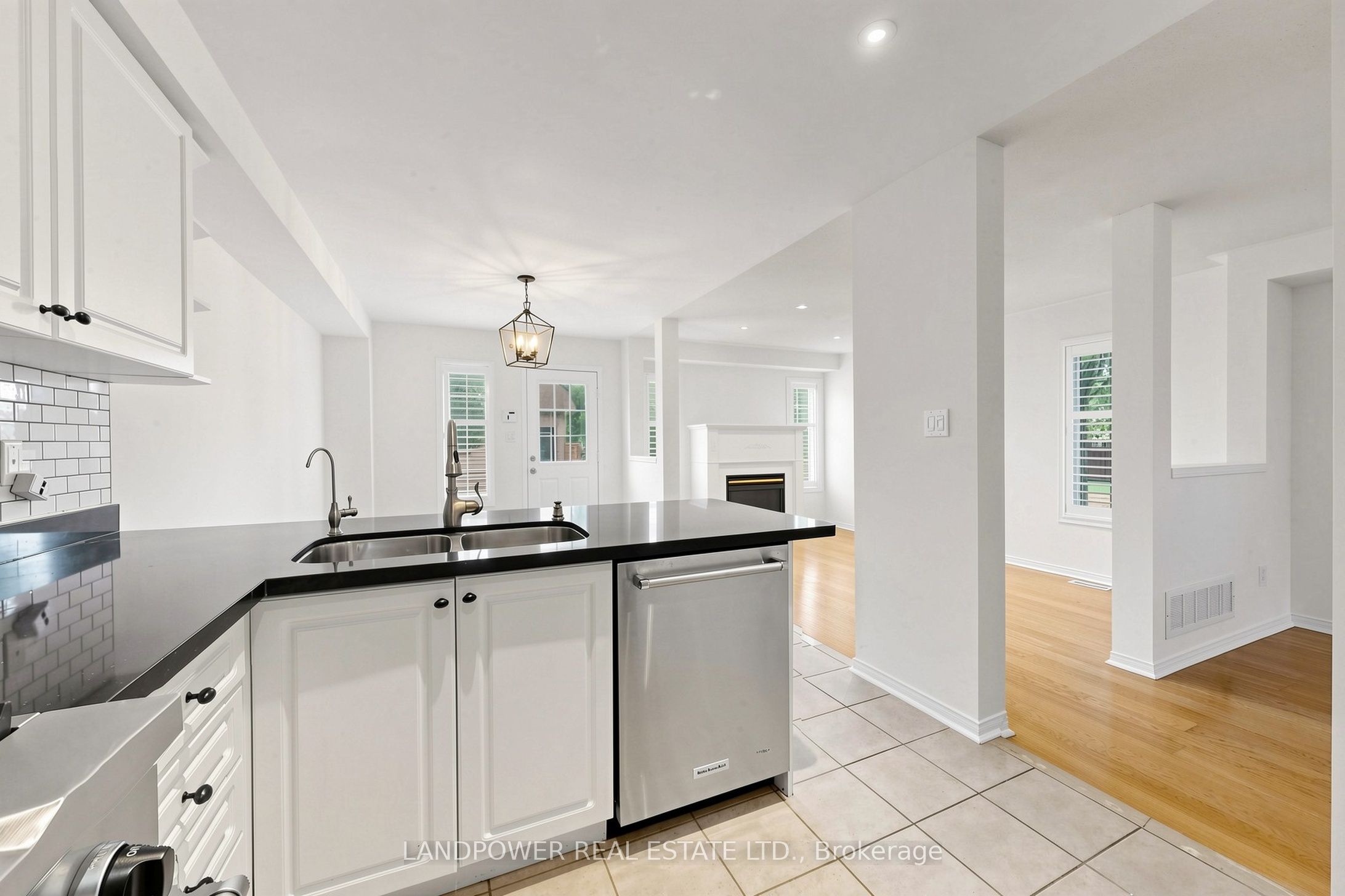1 Bruce Creek Drive, Markham, On L6c 2v9