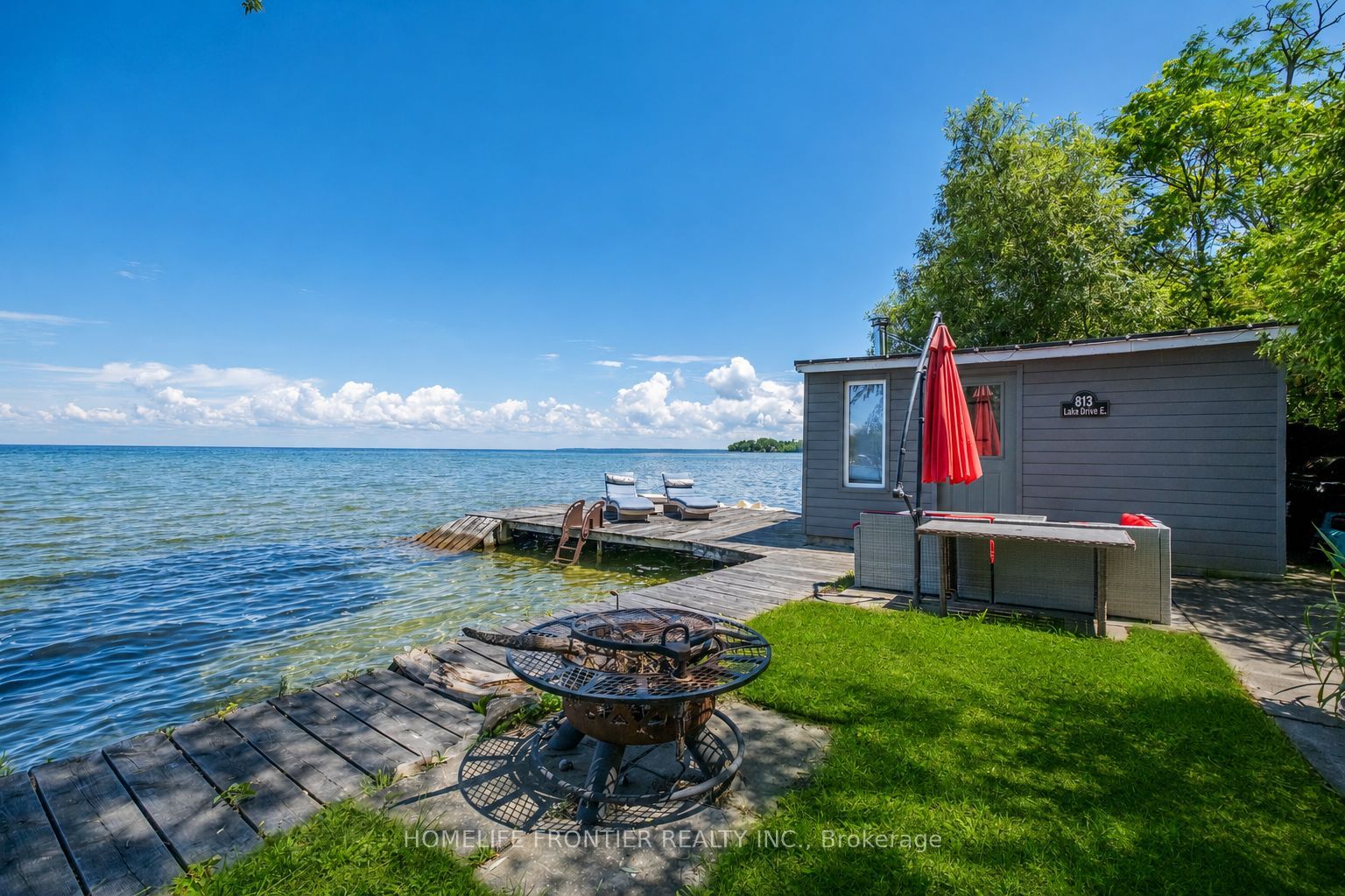 813 Lake Drive E, Georgina, On L0e 1l0