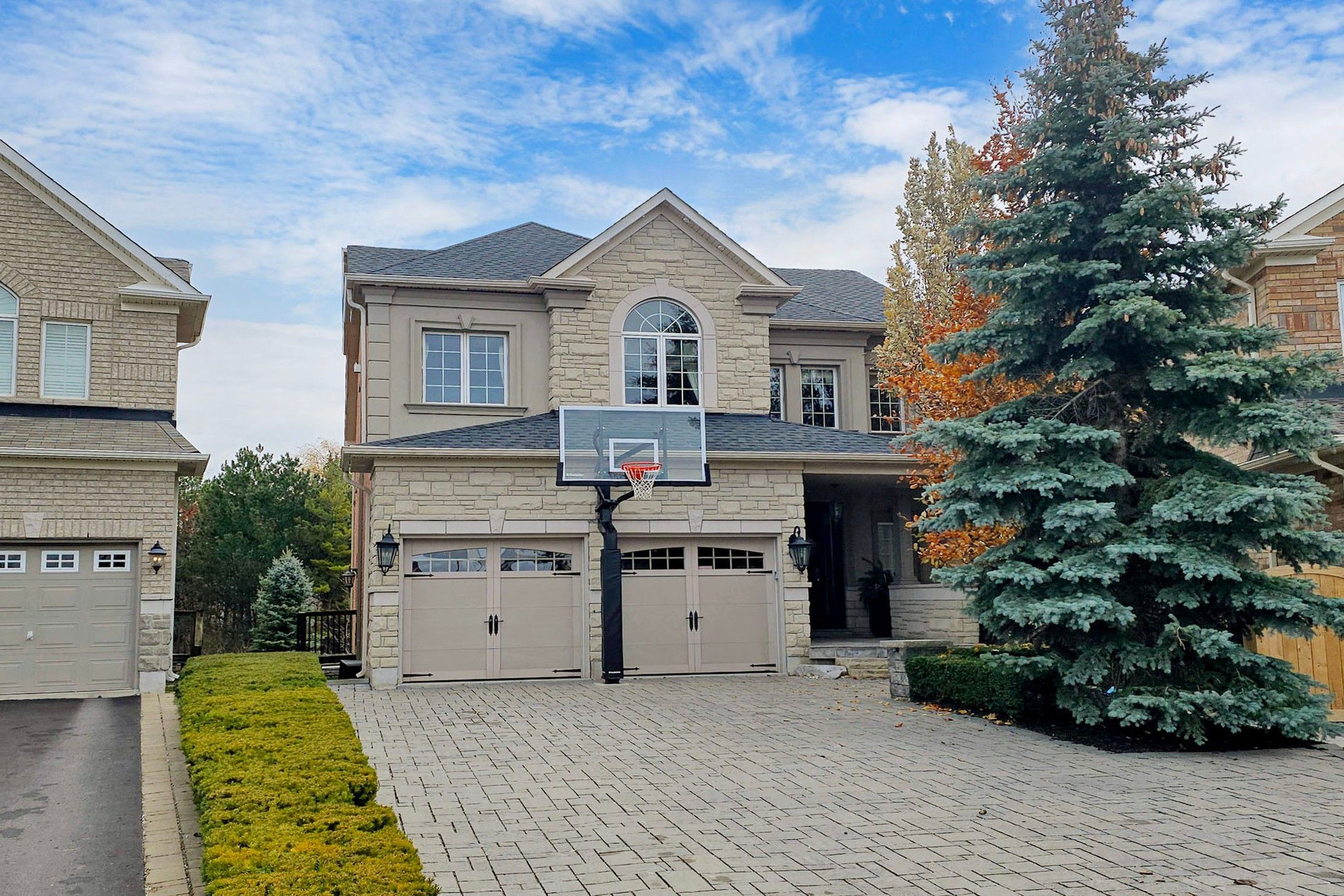 43 Catano Court, Richmond Hill, On L4s 2v4