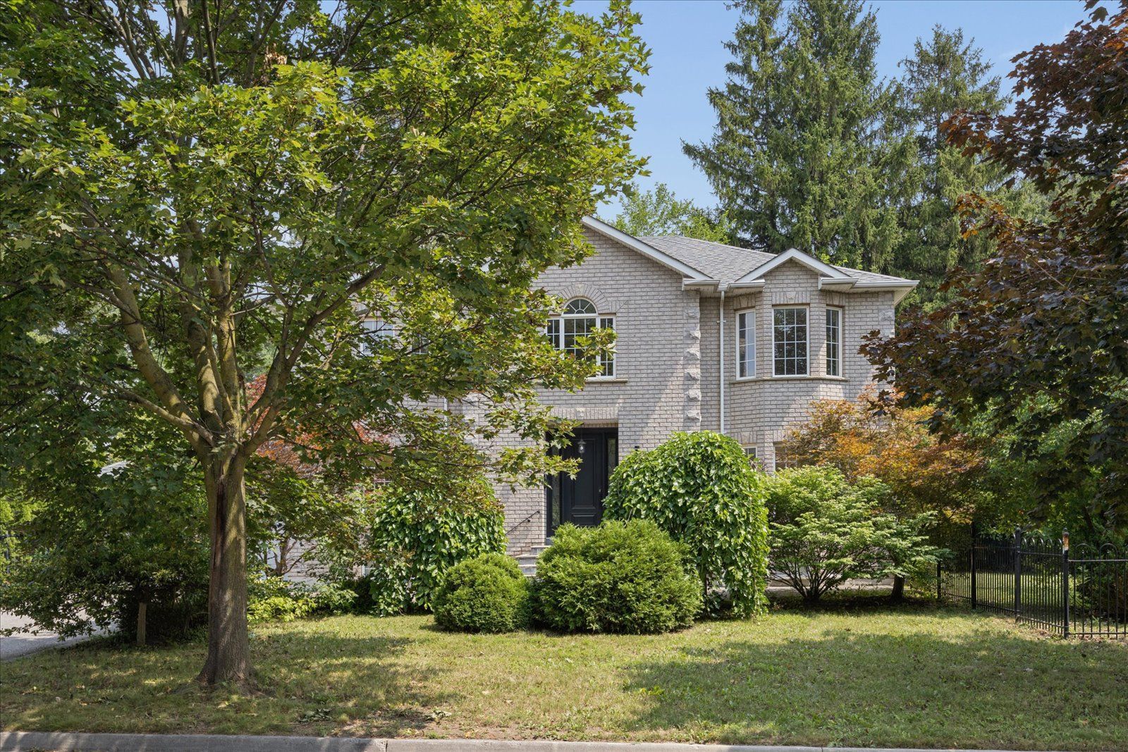 49 Pearson Avenue, Richmond Hill, On L4c 6t3
