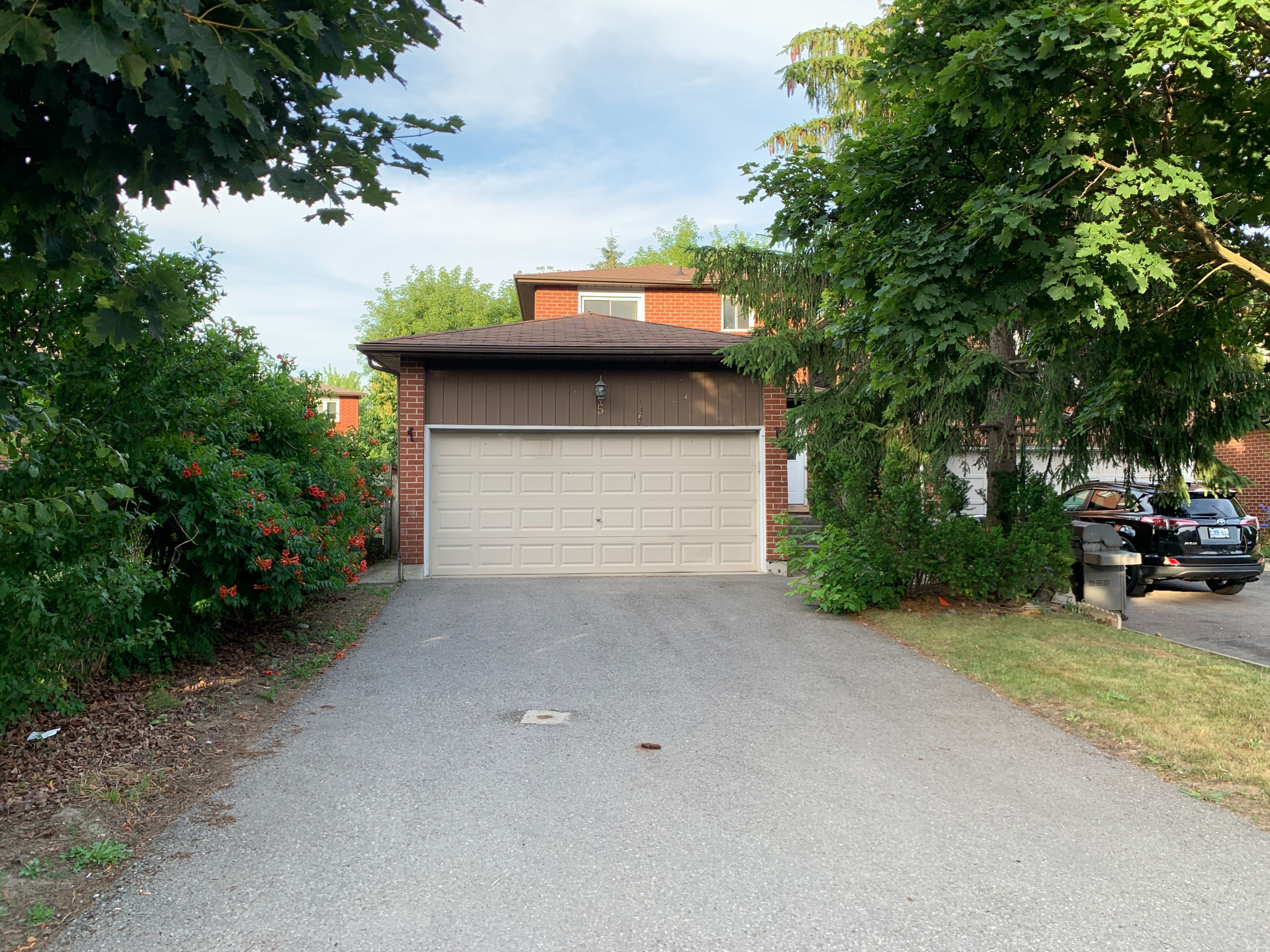 5 Coventry Court Bsmt, Richmond Hill, On L4c 8b4