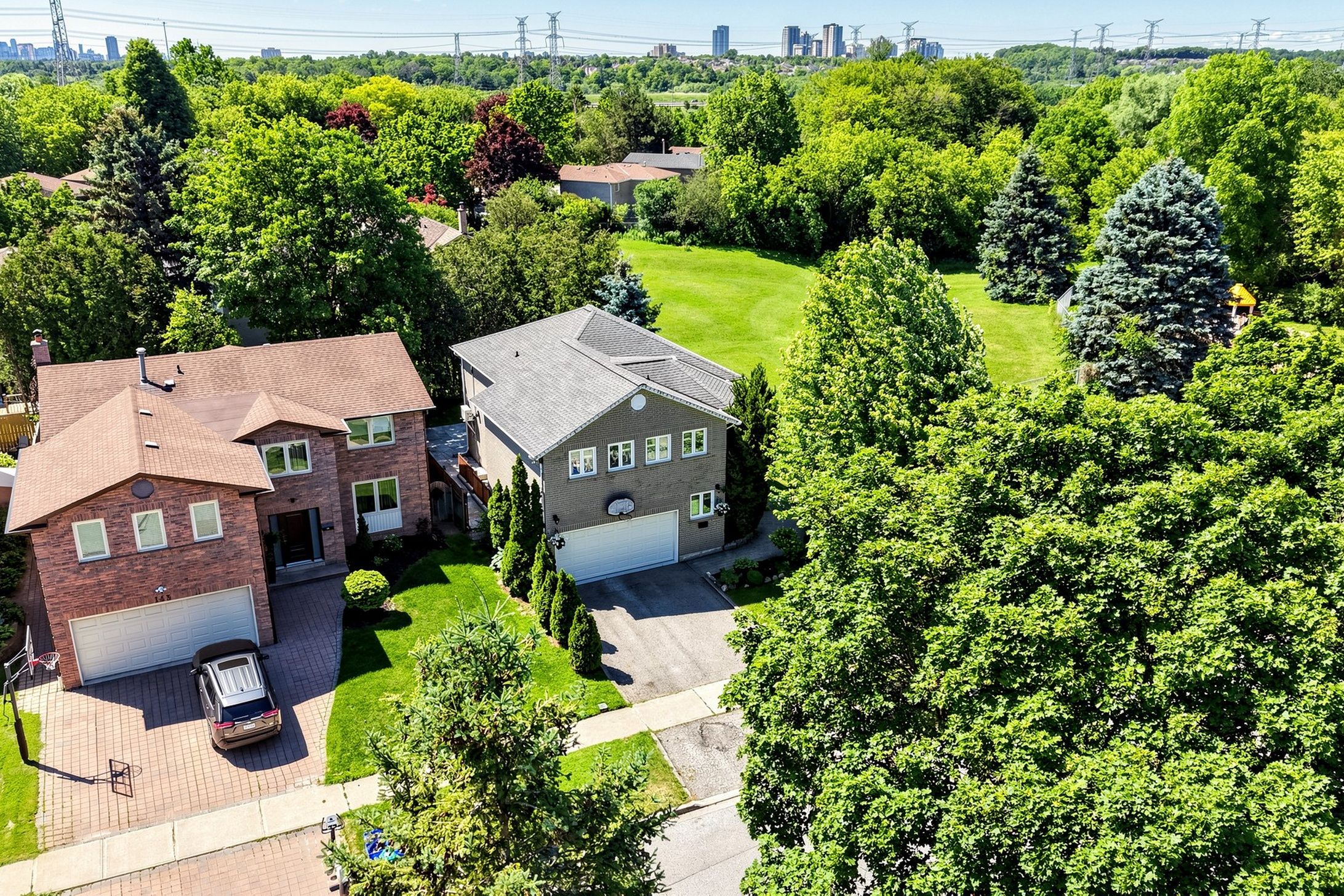 145 Old Surrey Lane, Richmond Hill, On L4c 6r9