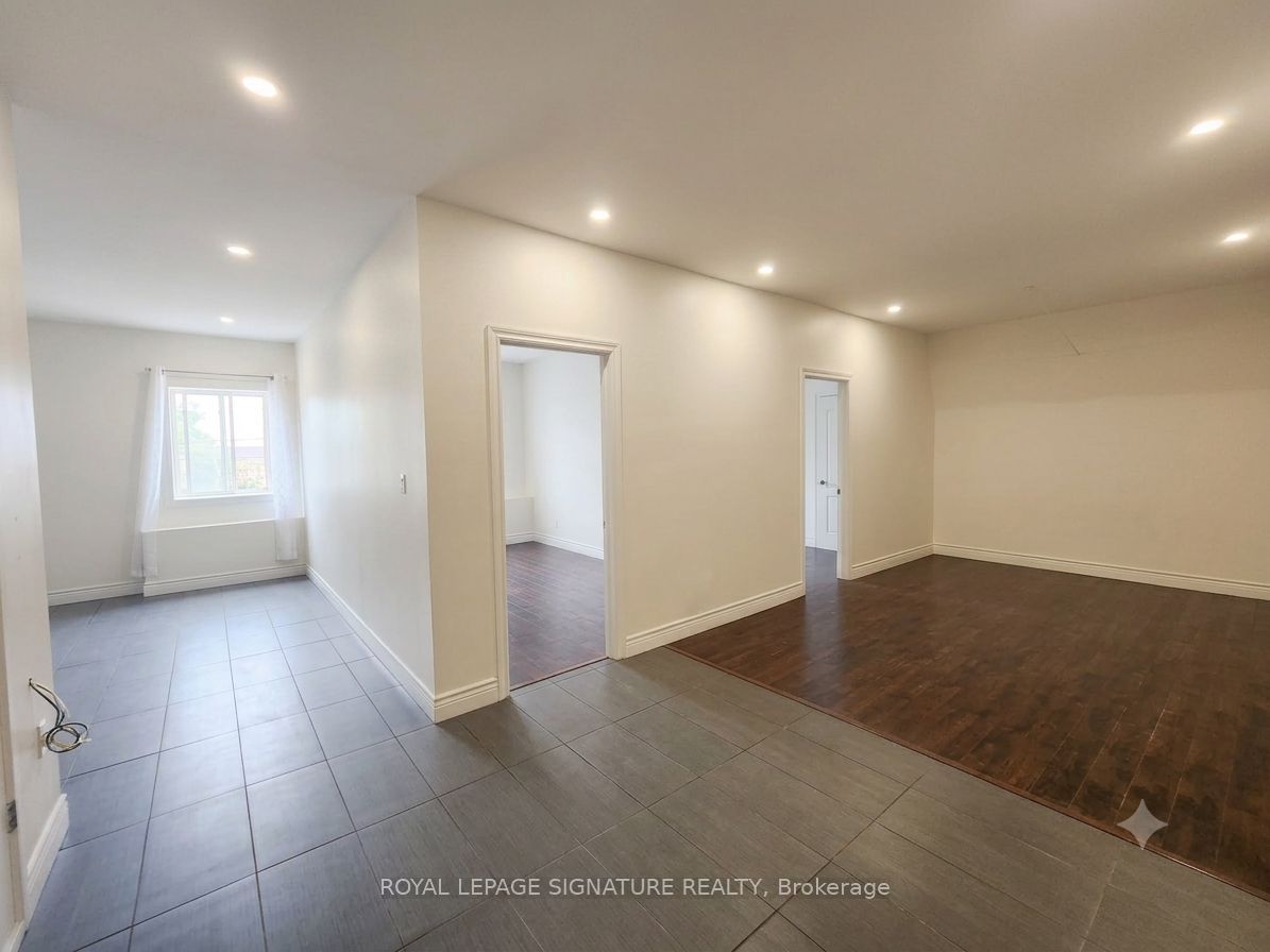 15 Barrie Street Upper 1, Bradford West Gwillimbury, On L3s 0j1