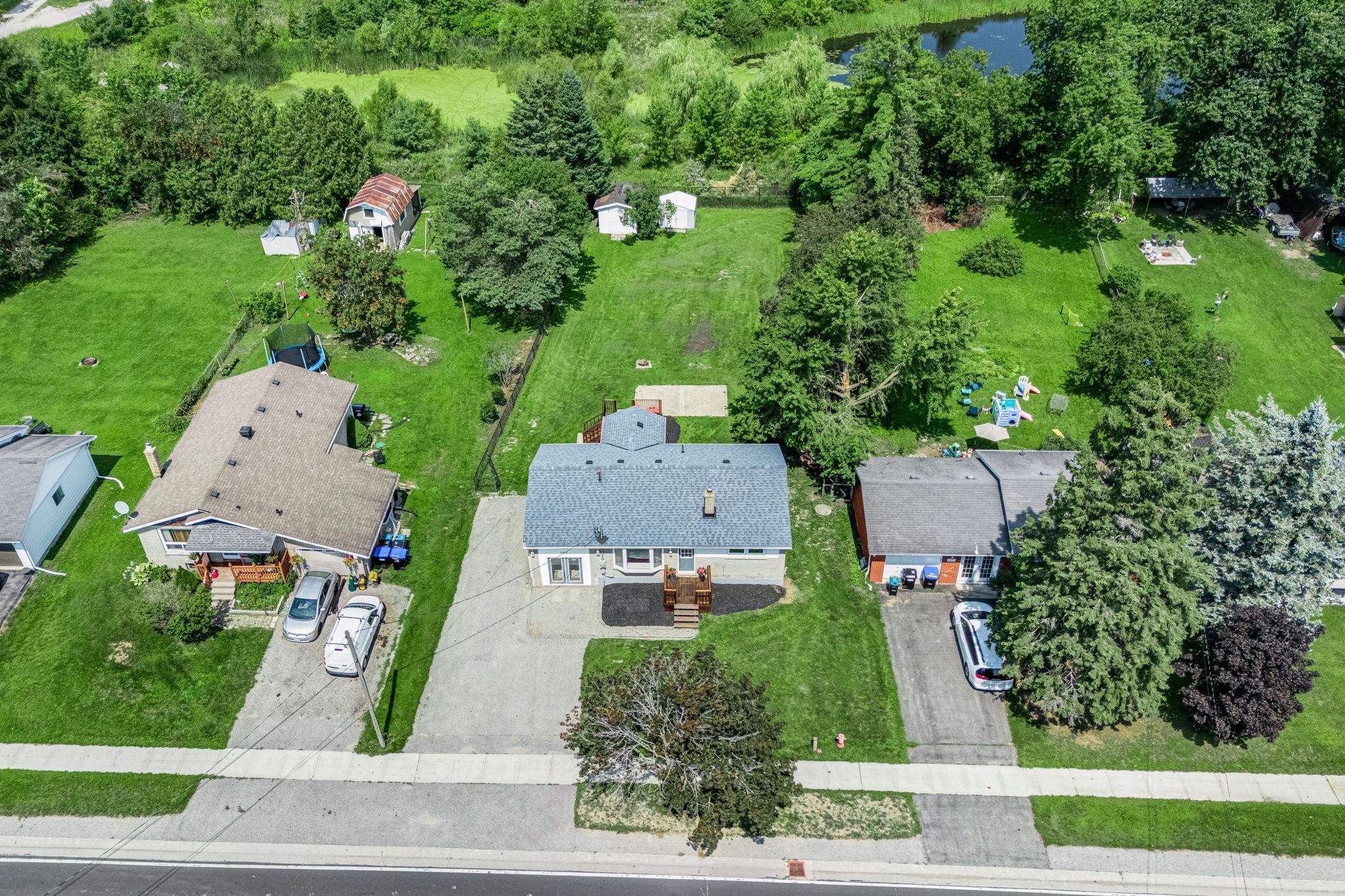 1990 Victoria Street, Innisfil, On L9s 1k2