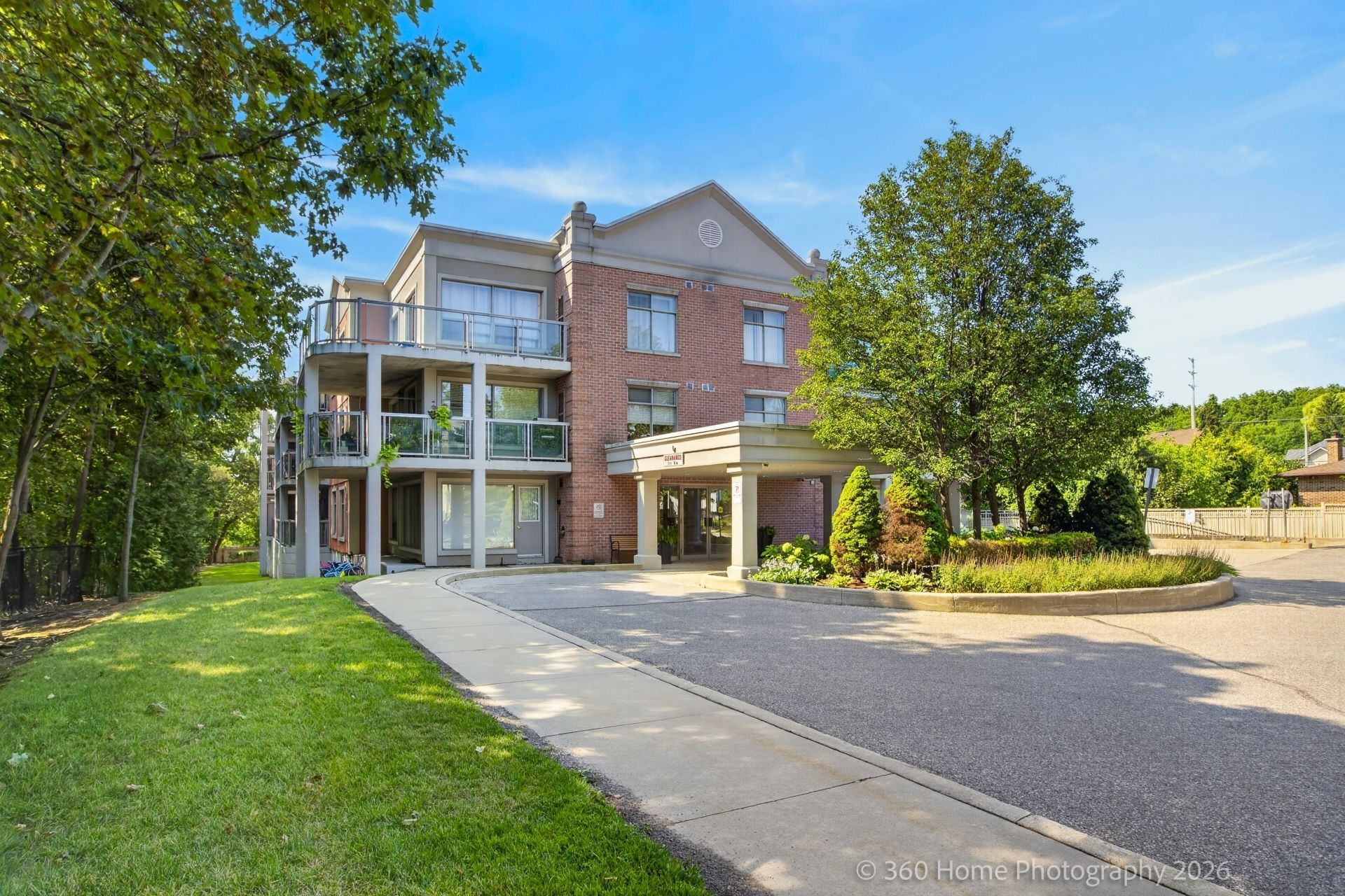 245 Pine Grove Road 304, Vaughan, On L4l 2h7