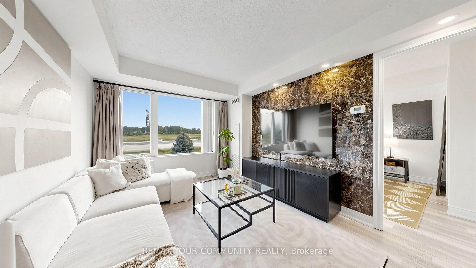 273 South Park Road 215, Markham, On L3t 0b5