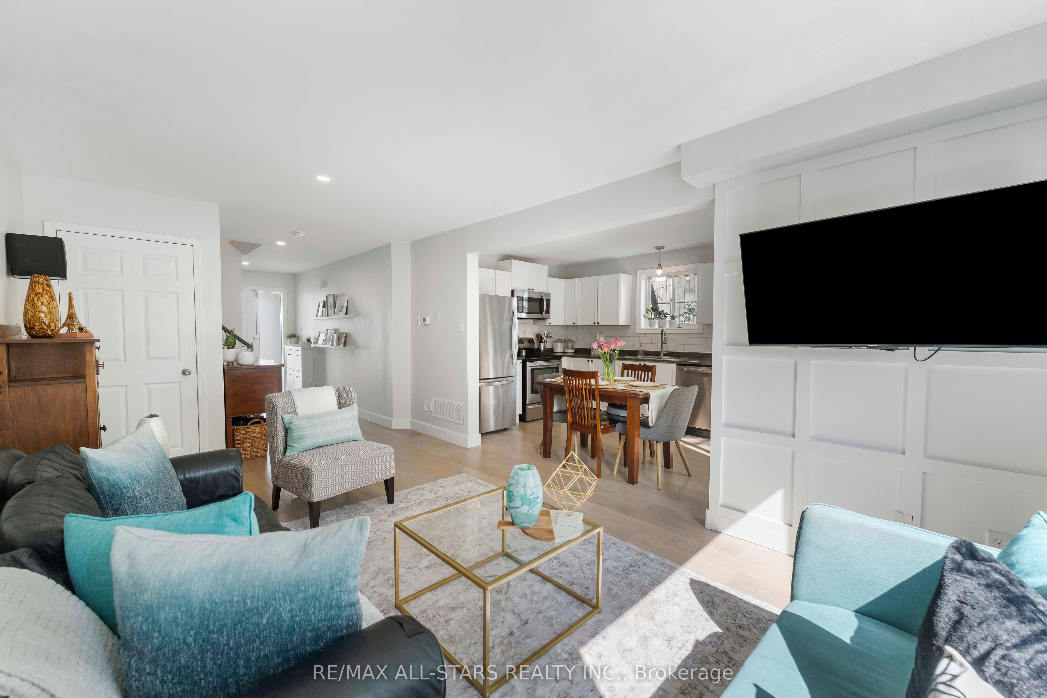 58 Margaret Graham Crescent, East Gwillimbury, On L0g 1m0