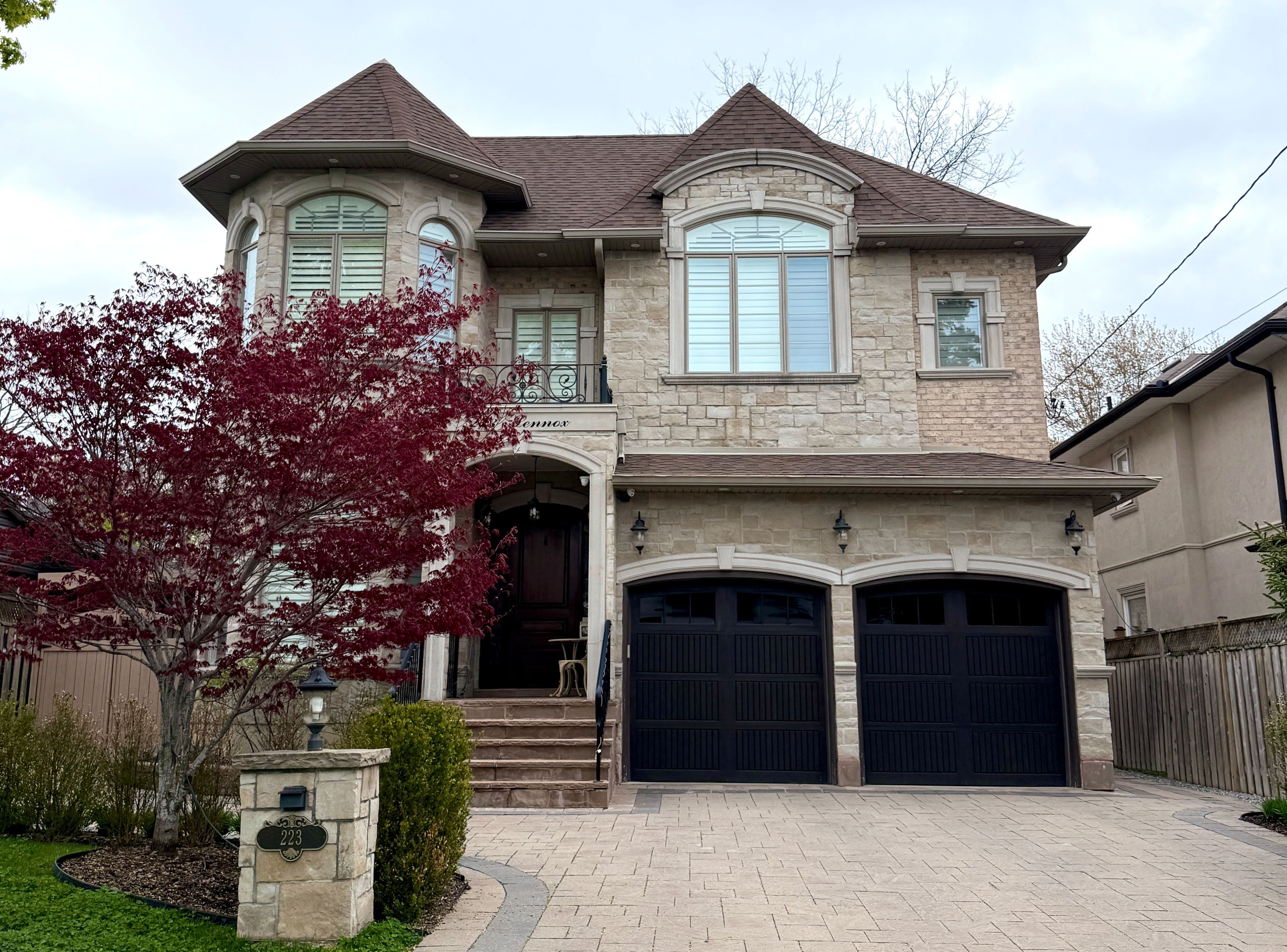 223 Lennox Avenue, Richmond Hill, On L4c 2a4