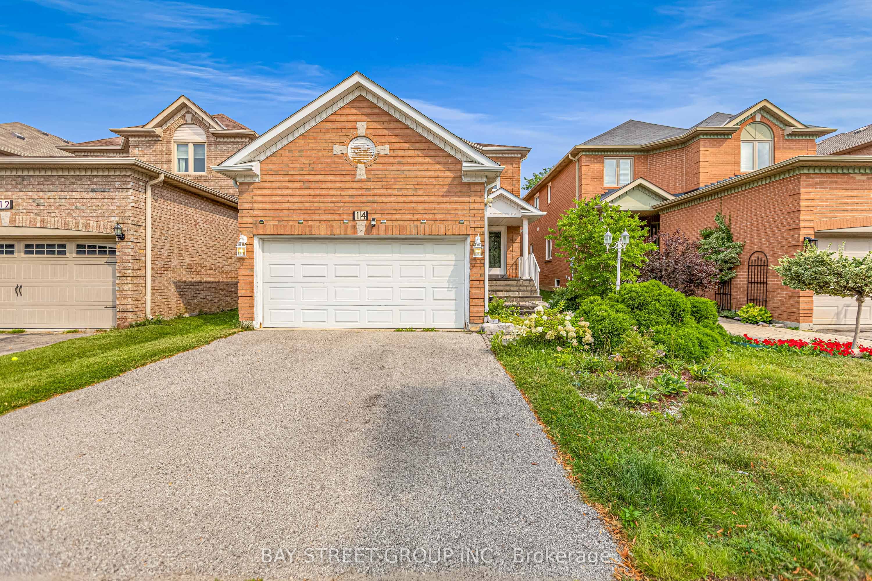 14 Rocksprings Avenue, Richmond Hill, On L4s 1r1