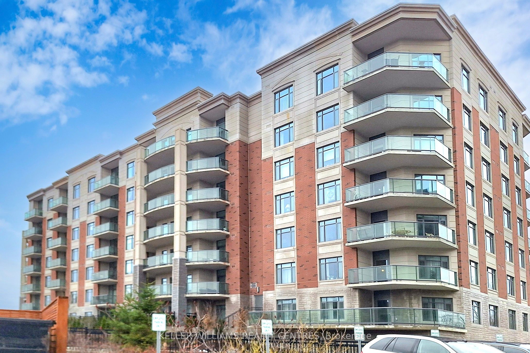 460 William Graham Drive 313, Aurora, On L4g 1x9