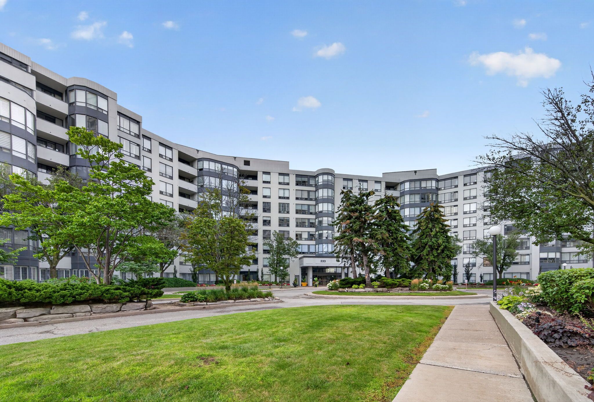 333 Clark Avenue W 301, Vaughan, On L4j 7k4