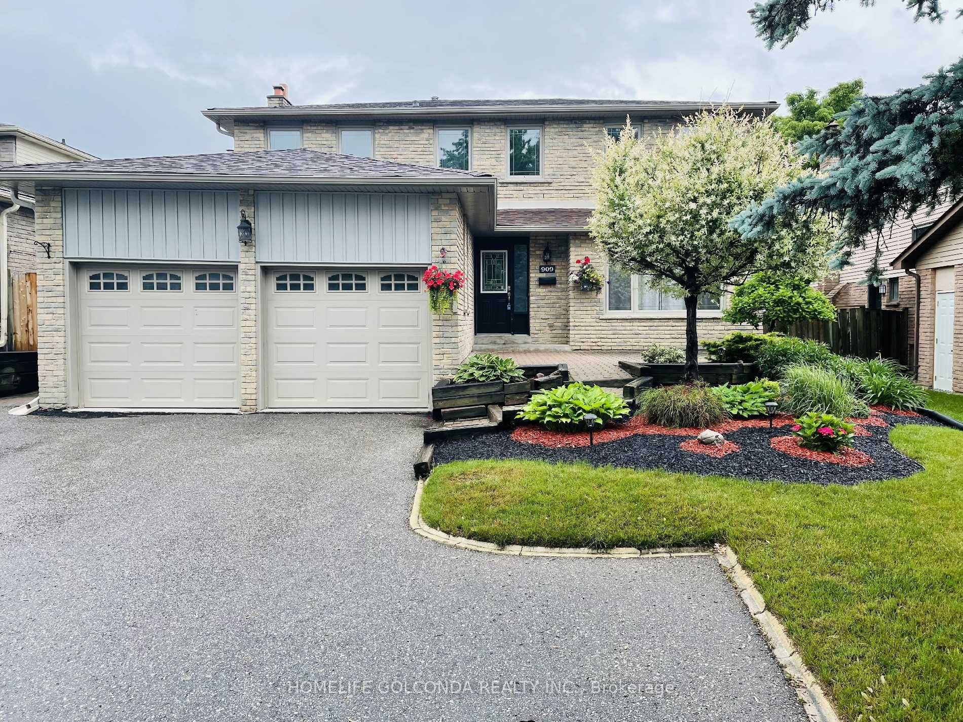 909 Ferndale Crescent Upper Level, Newmarket, On L3y 6b6