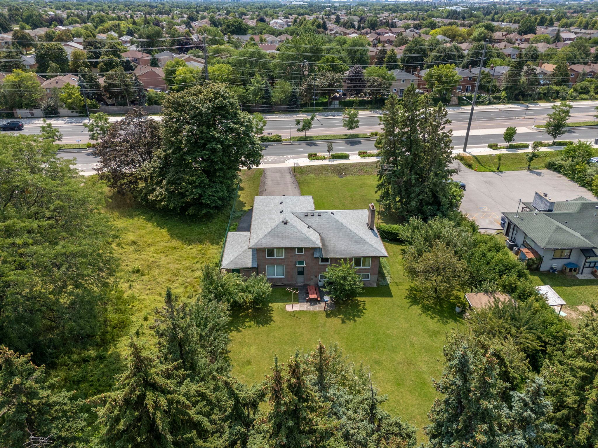 1226 Centre Street, Vaughan, On L4j 3m9