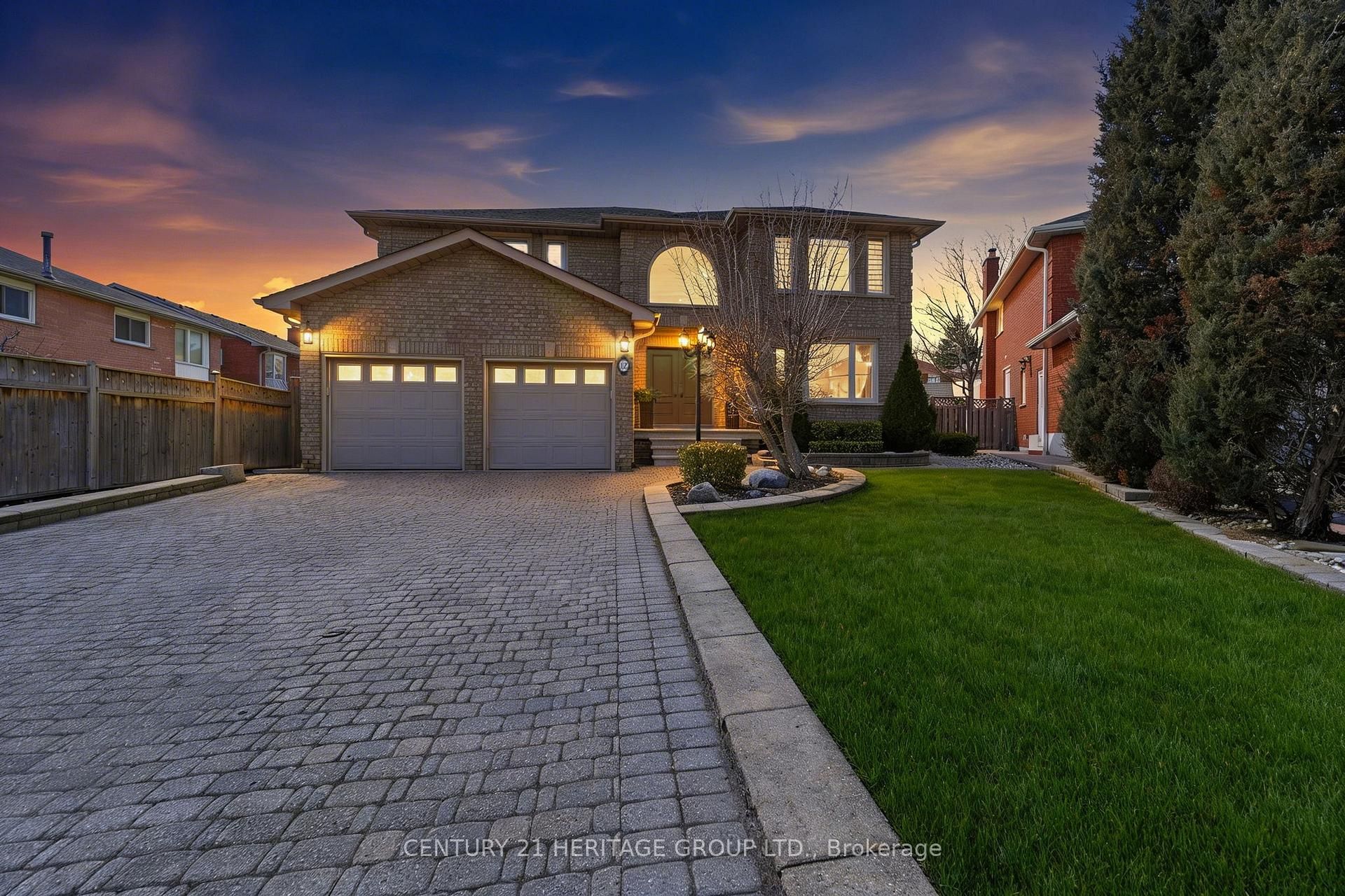 12 Lavinio Court, Vaughan, On L6a 1v8