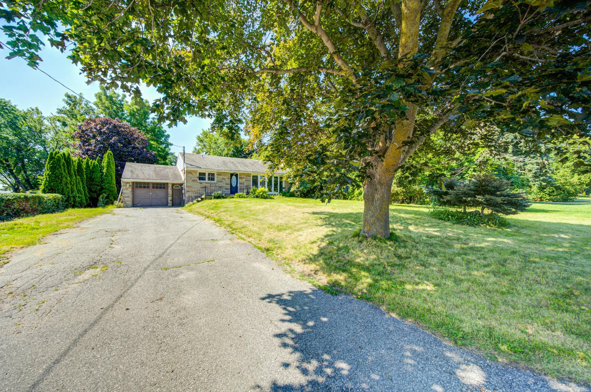 1421 Old Green Lane E, East Gwillimbury, On L9n 0l7