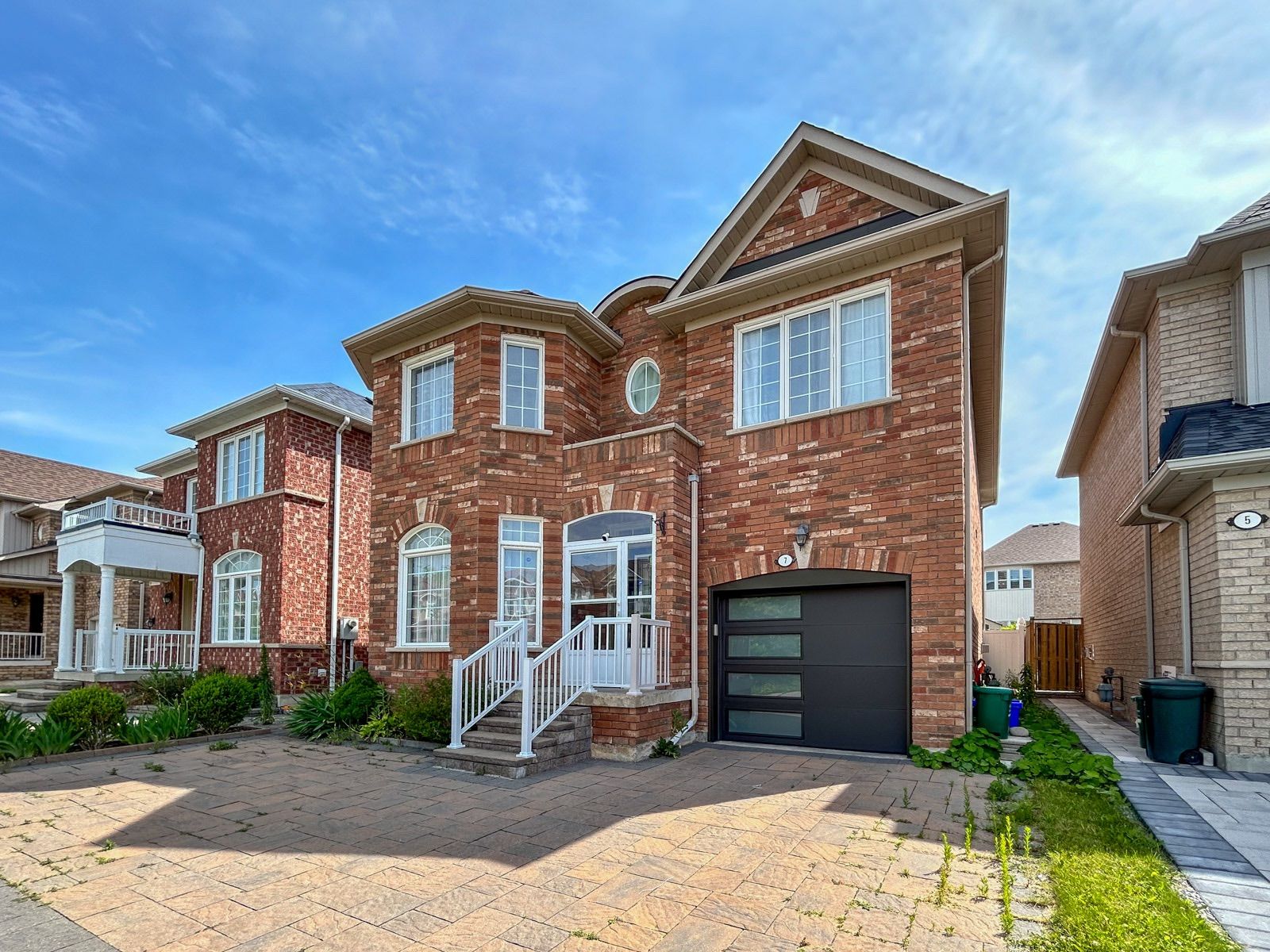 7 Davidoff Street, Markham, On L6e 1r2