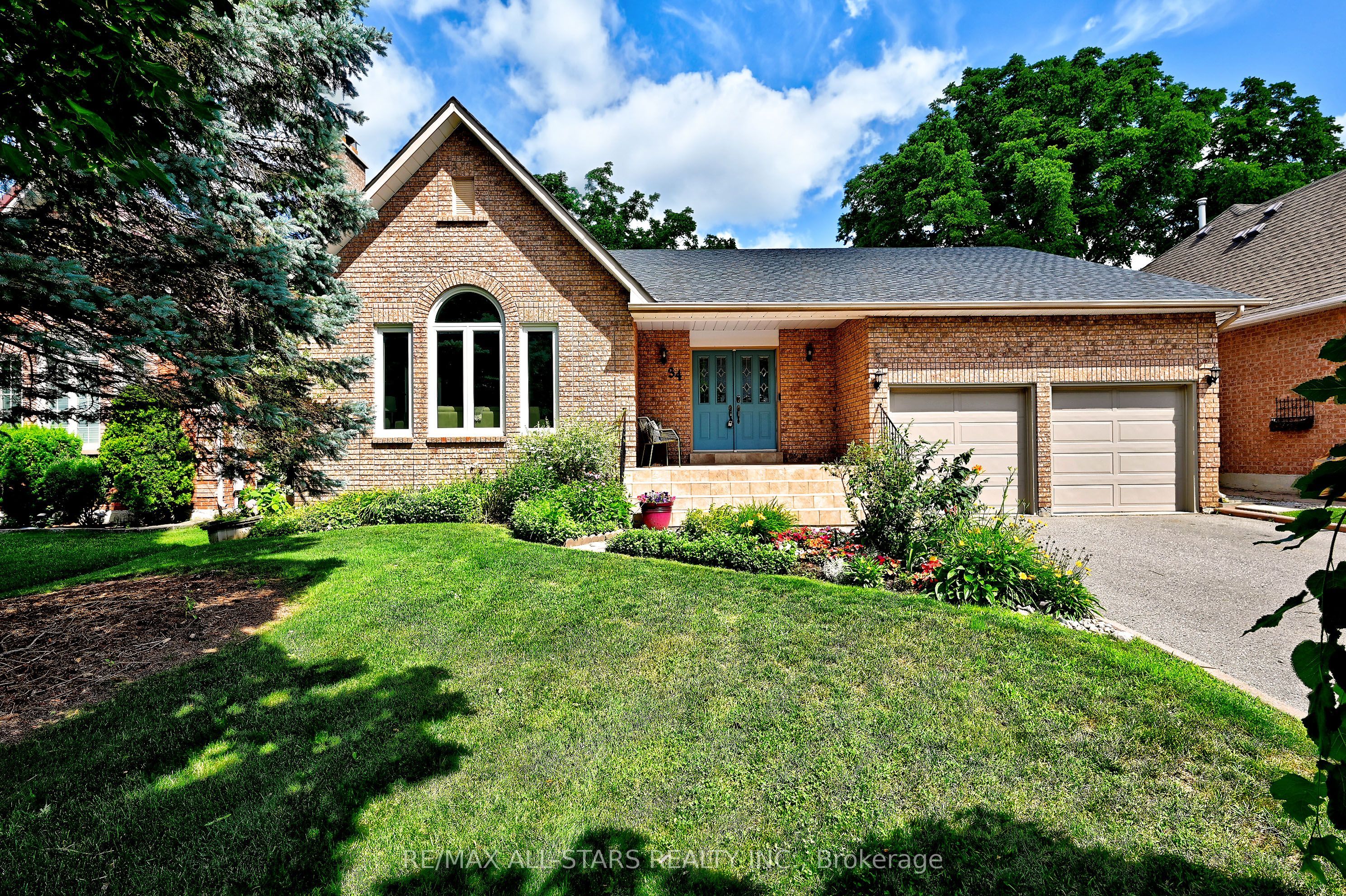 34 Captain Armstrong Lane, Markham, On L3p 3c9