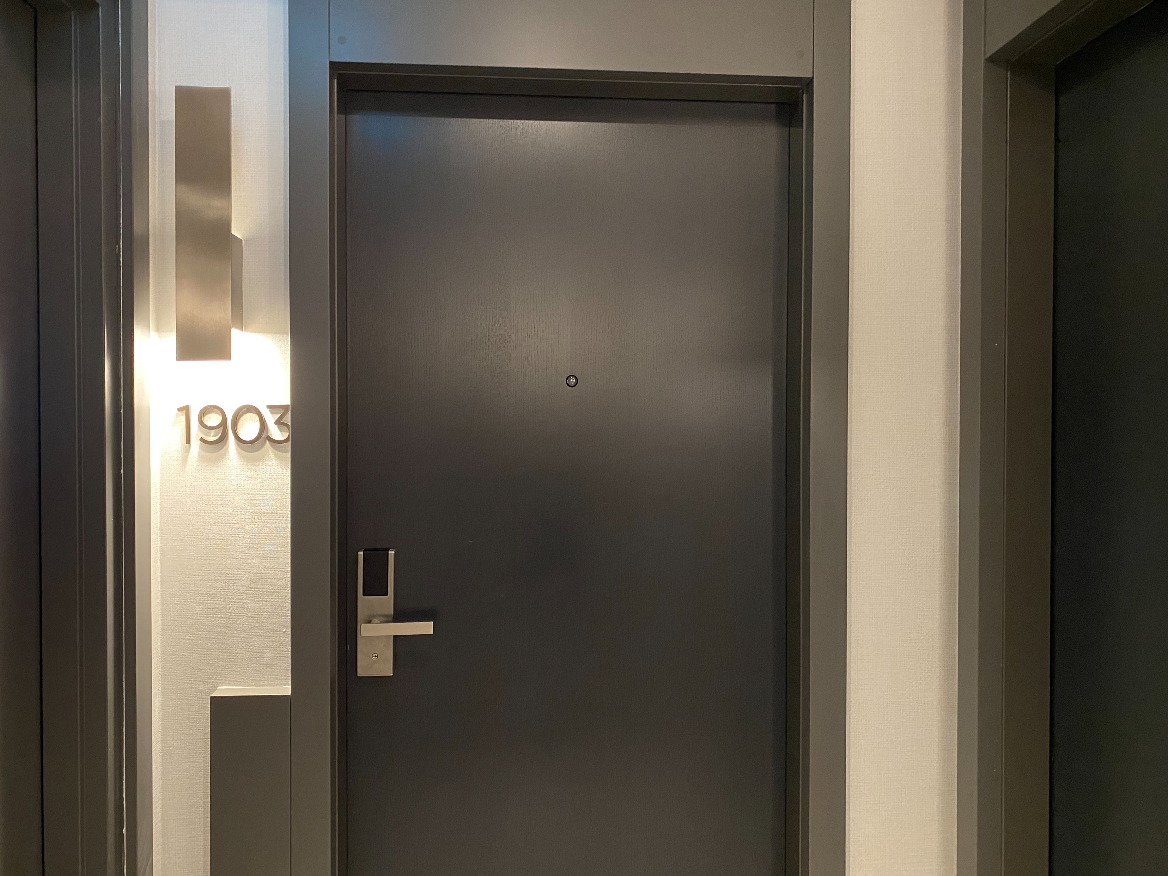 18 Water Walk Drive 1903, Markham, On L3r 6l5