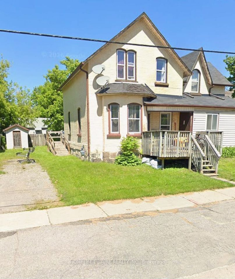 41 High Street, Georgina, On L0e 1r0