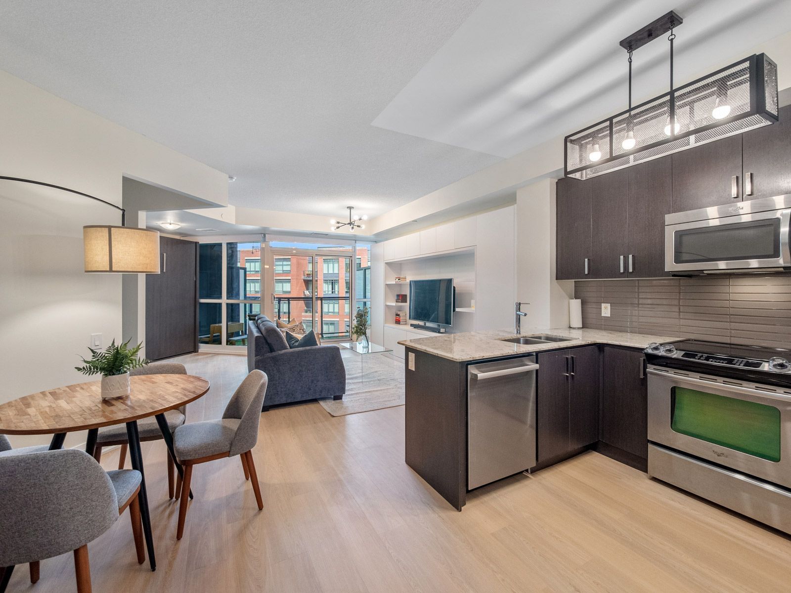 7608 Yonge Street 405, Vaughan, On L4j 0j5