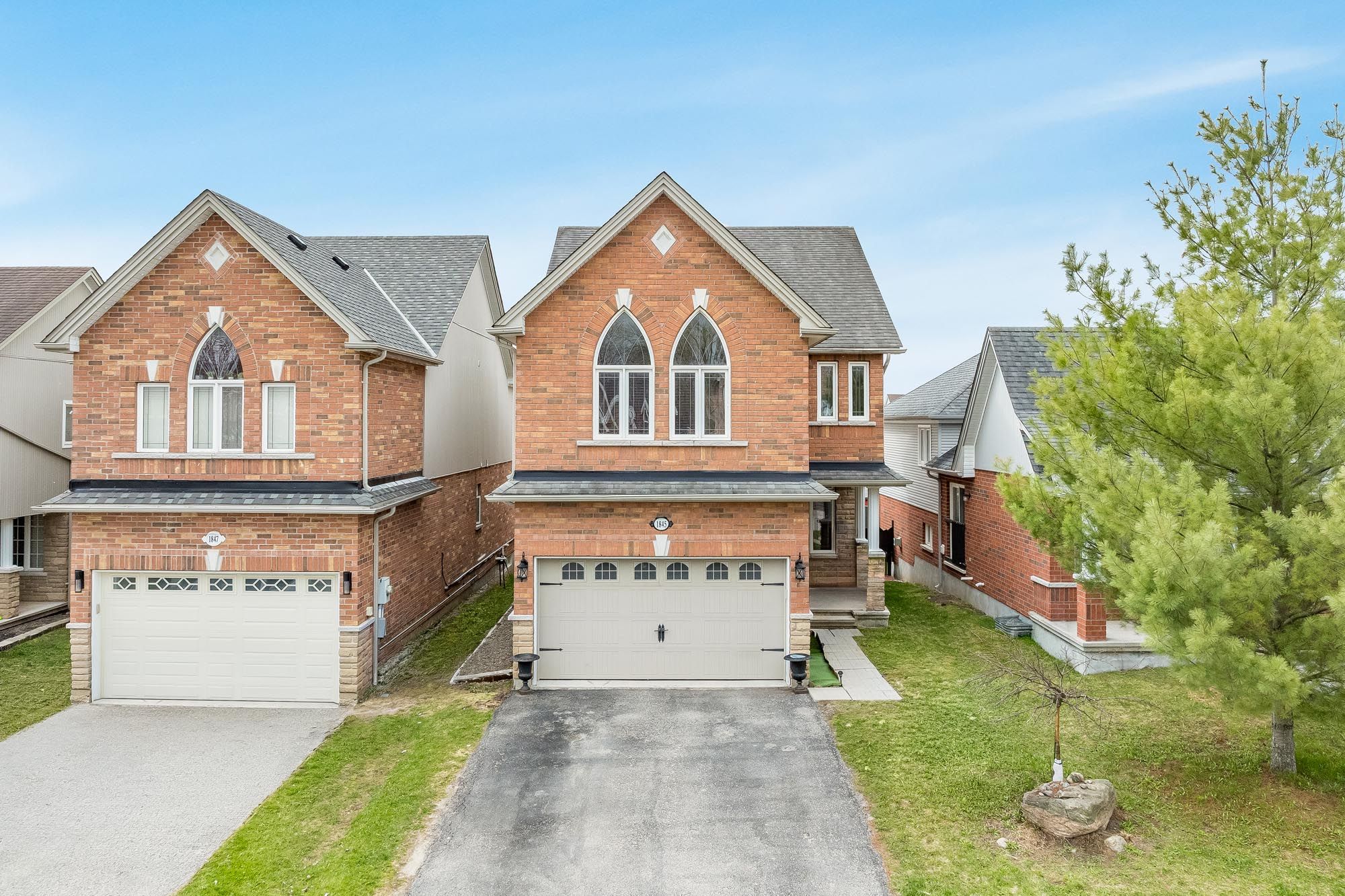1845 Lamstone Street, Innisfil, On L9s 4z8