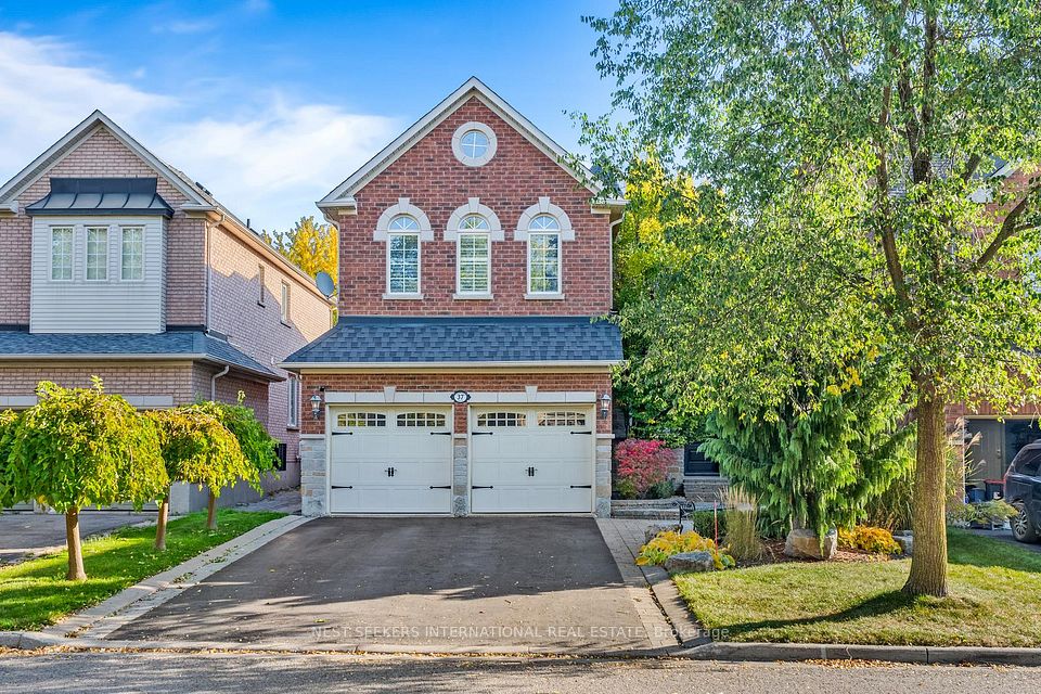 37 Ravine Edge Drive, Richmond Hill, On L4e 4j3