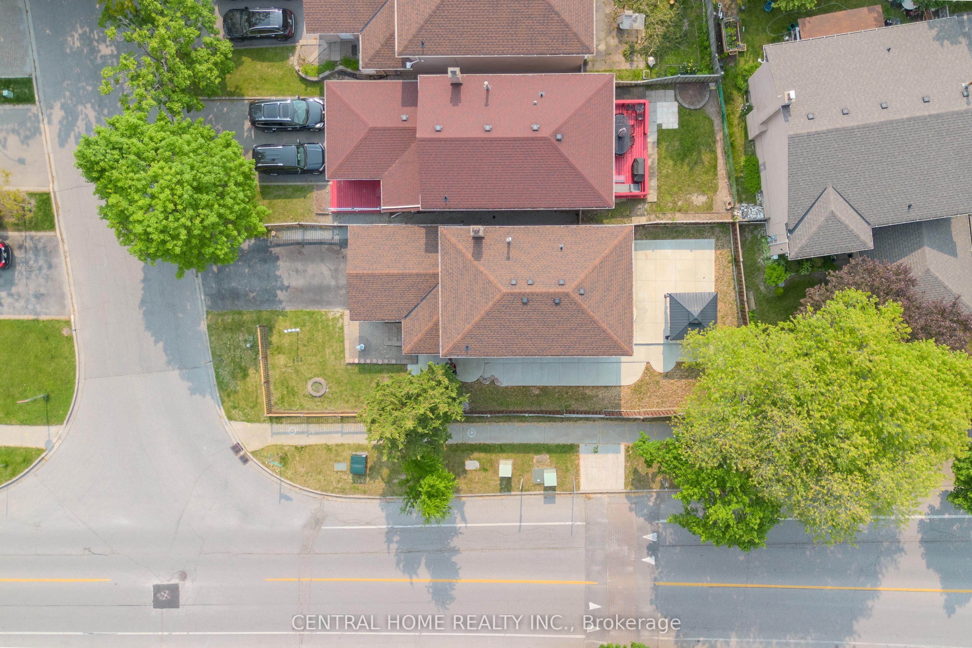 2 Noel Street, Markham, On L3p 5c8