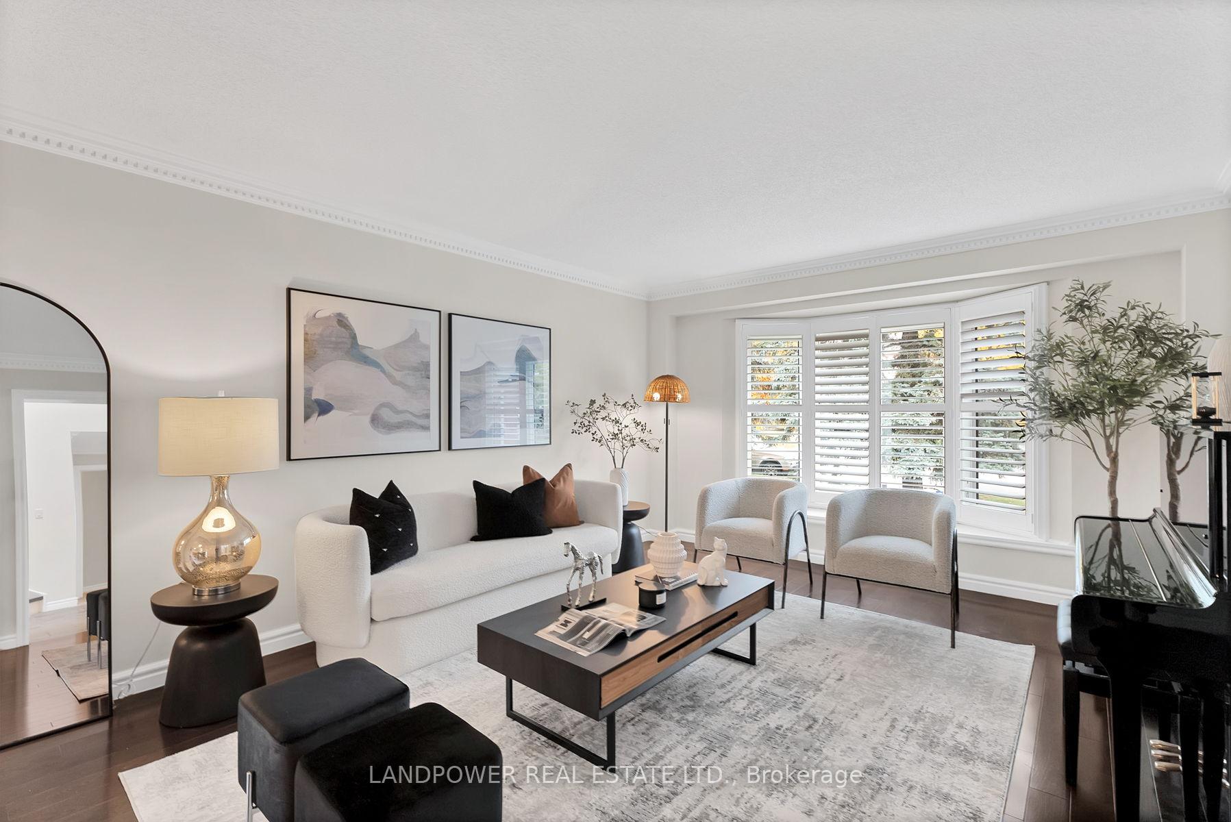 6 Melchior Crescent, Markham, On L3r 8z7